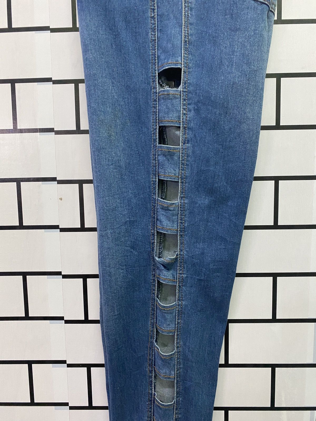 Vintage AMERICAN BAZI Distressed Bondage Denim Pants Size US 35 - 17 Thumbnail