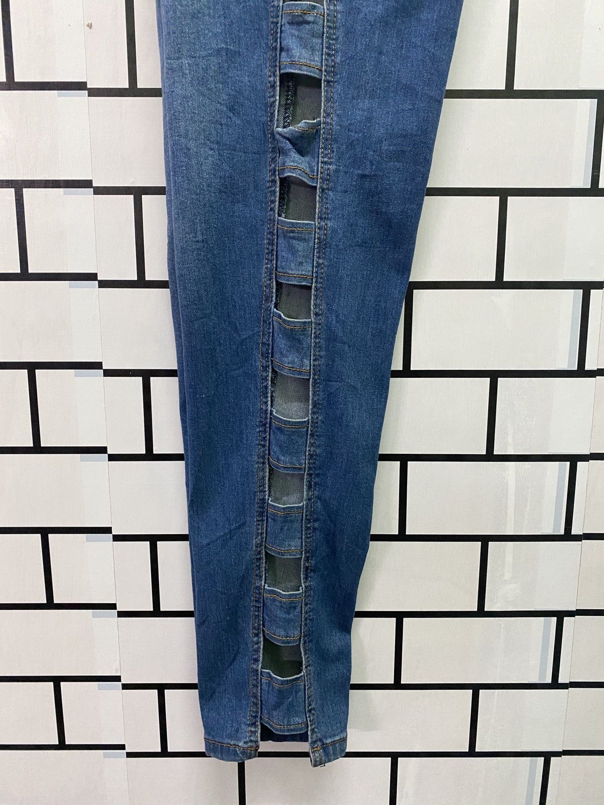 Vintage AMERICAN BAZI Distressed Bondage Denim Pants Size US 35 - 16 Thumbnail