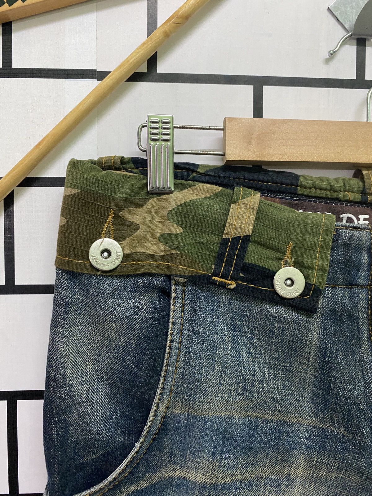 If Six Was Nine JEANS DE ART Camo Bush Flared Bootcut Pant Denim Size US 31 - 7 Thumbnail