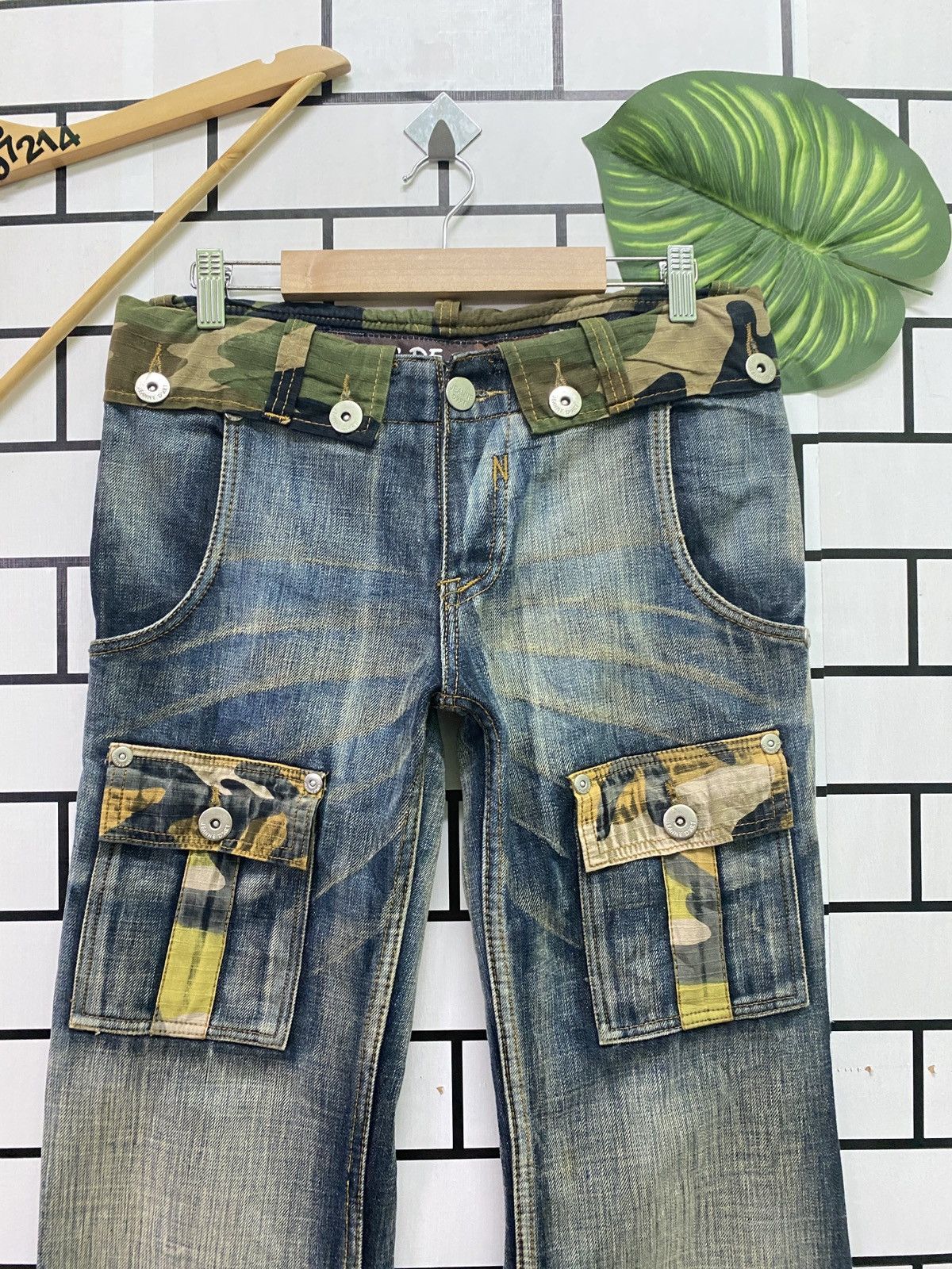 If Six Was Nine JEANS DE ART Camo Bush Flared Bootcut Pant Denim Size US 31 - 3 Thumbnail