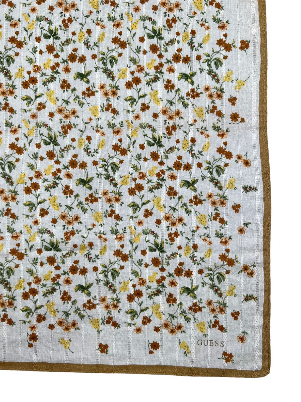 Guess Guess Floral Handkerchief Neckerchief Bandana Pocketsquare Size ONE SIZE - 3 Thumbnail