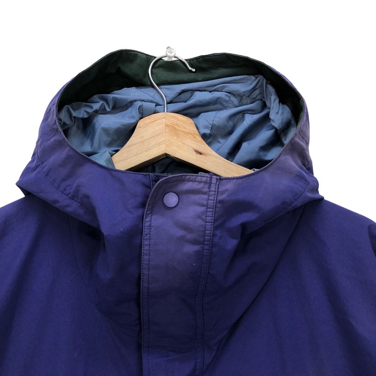 Patagonia Vintage Patagonia Hooded Faded Jacket Size US L / EU 52-54 / 3 - 8 Thumbnail