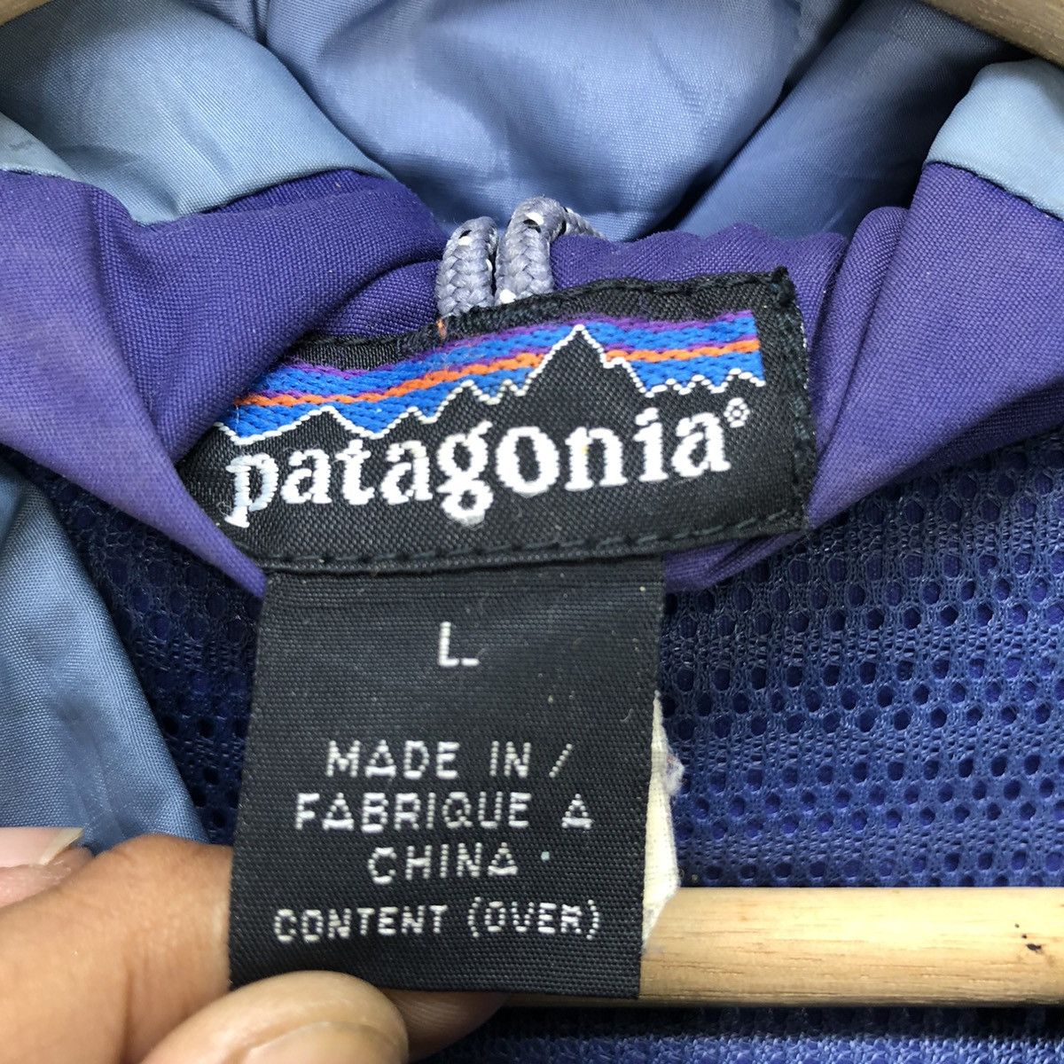 Patagonia Vintage Patagonia Hooded Faded Jacket Size US L / EU 52-54 / 3 - 9 Thumbnail