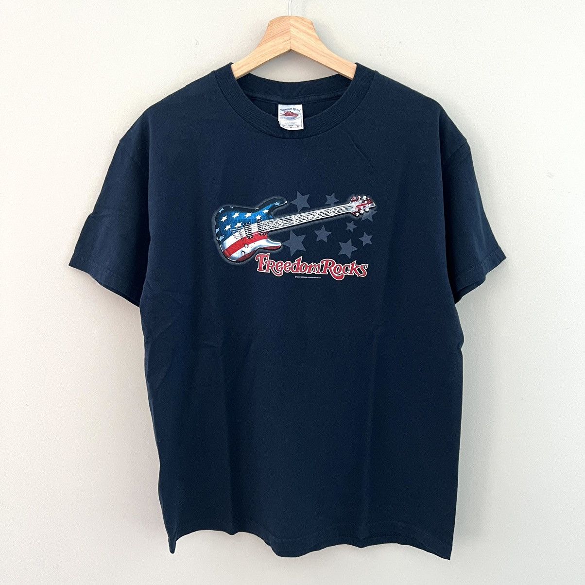 Vintage Vintage 2004 Freedom Rocks Guitar Stars & Stripes Tee Size US L / EU 52-54 / 3 - 1 Thumbnail