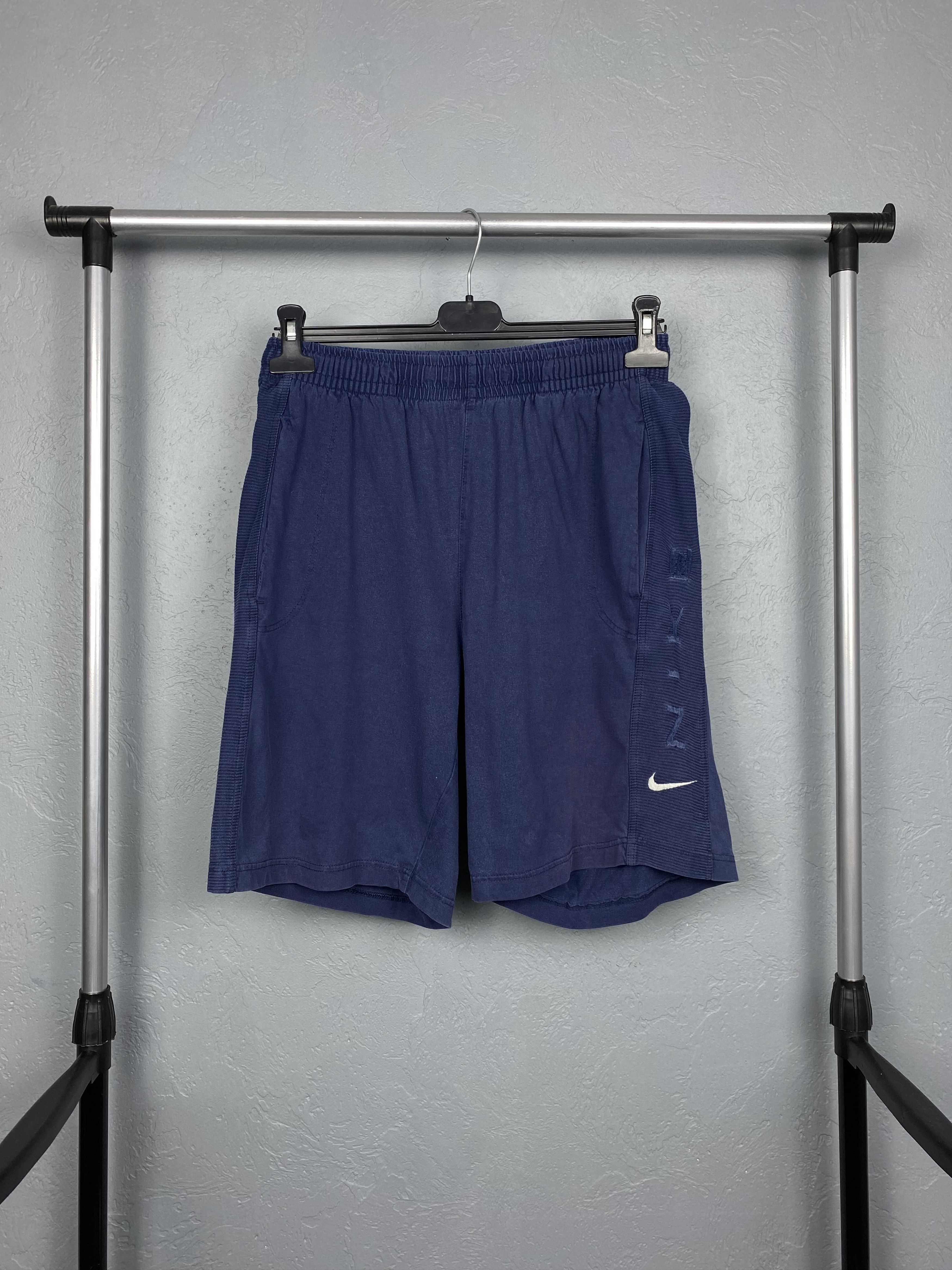 Nike 90s Vintage Mens Cotton Shorts Y2K