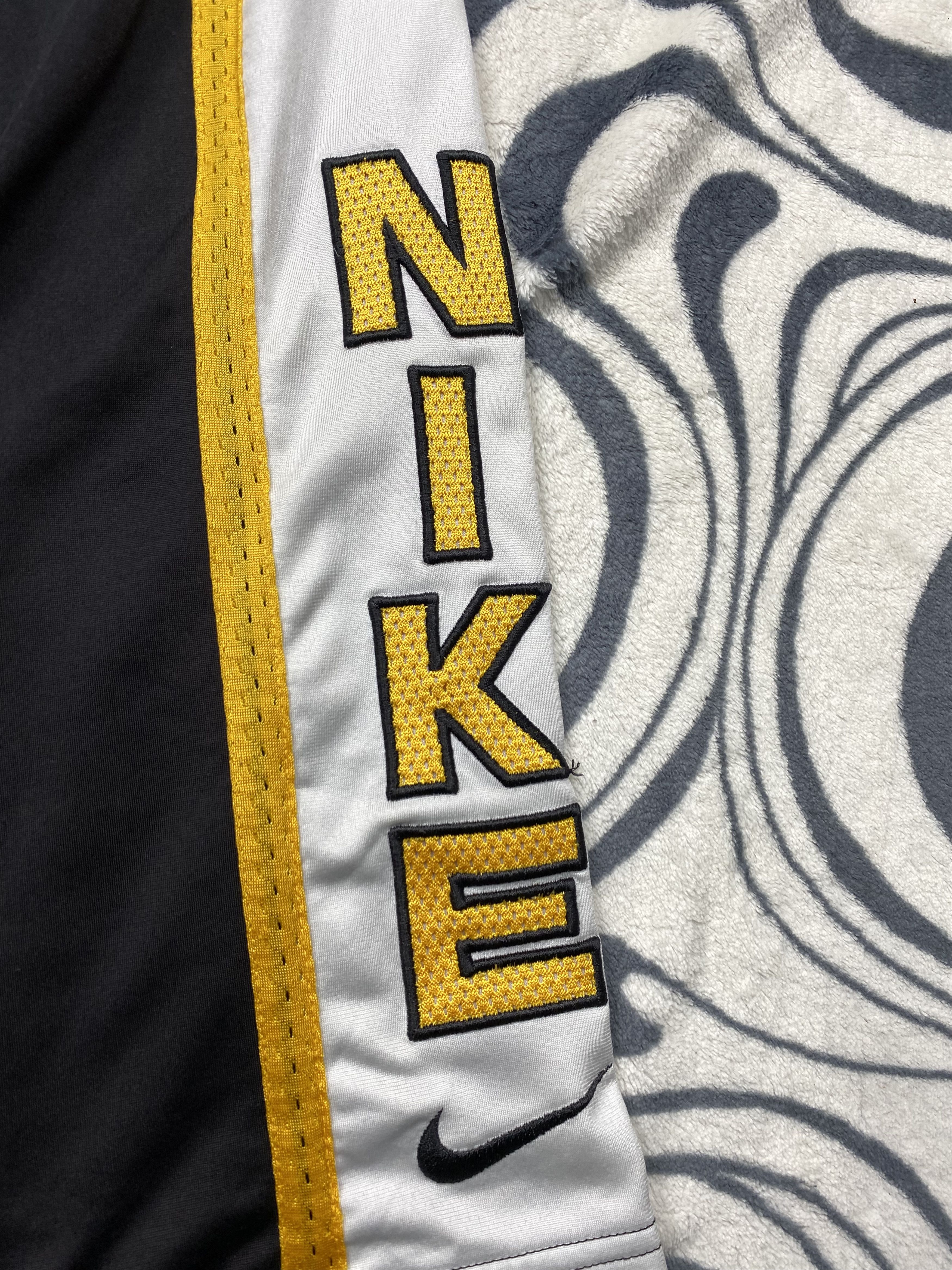 Nike × Vintage Nike 90s Vintage Mens Shorts Y2K Size US 38 / EU 54 - 3 Thumbnail