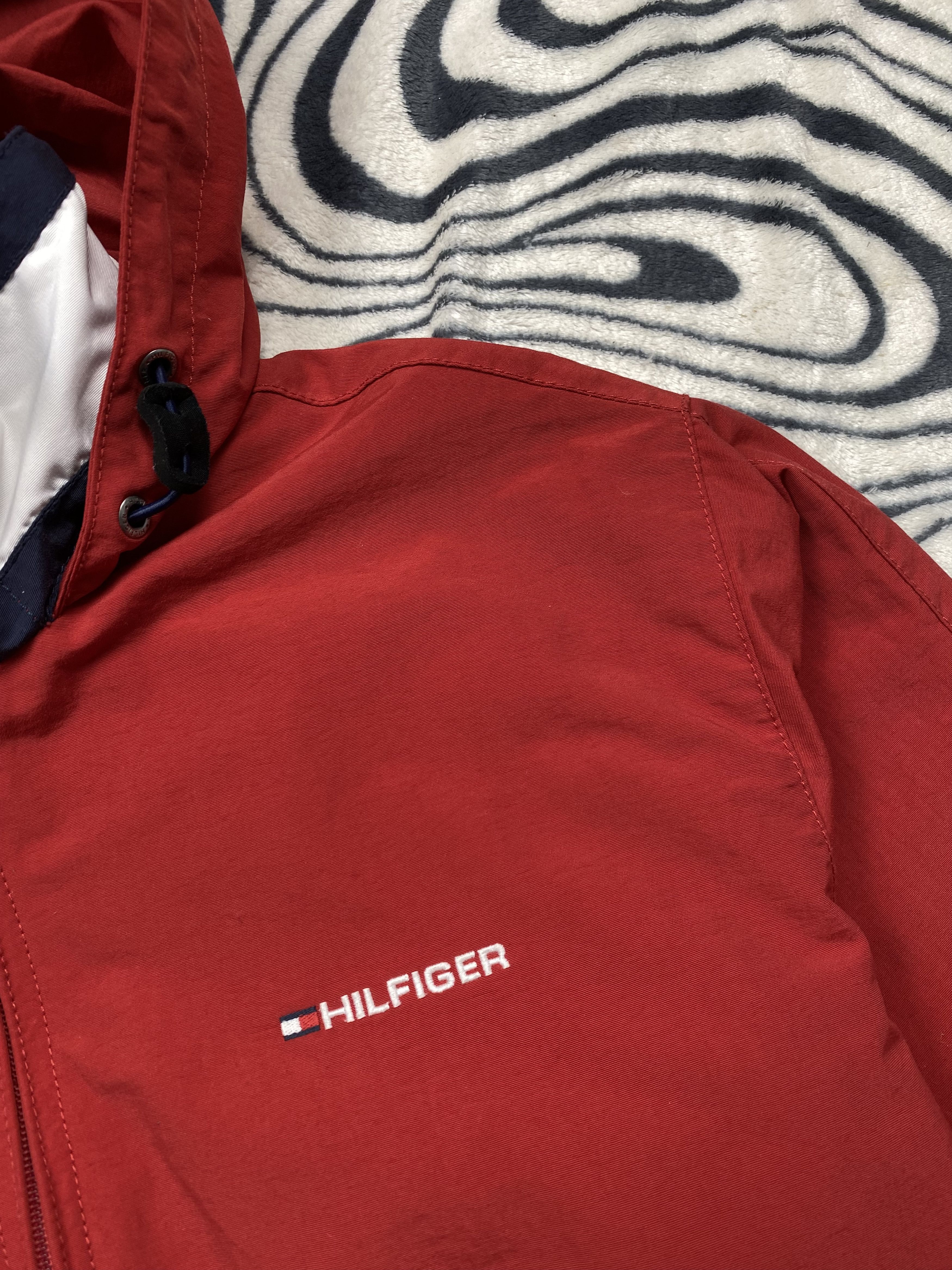 Tommy Hilfiger × Vintage Tommy Hilfiger Vintage Mens Nylon Jacket Size US L / EU 52-54 / 3 - 3 Thumbnail