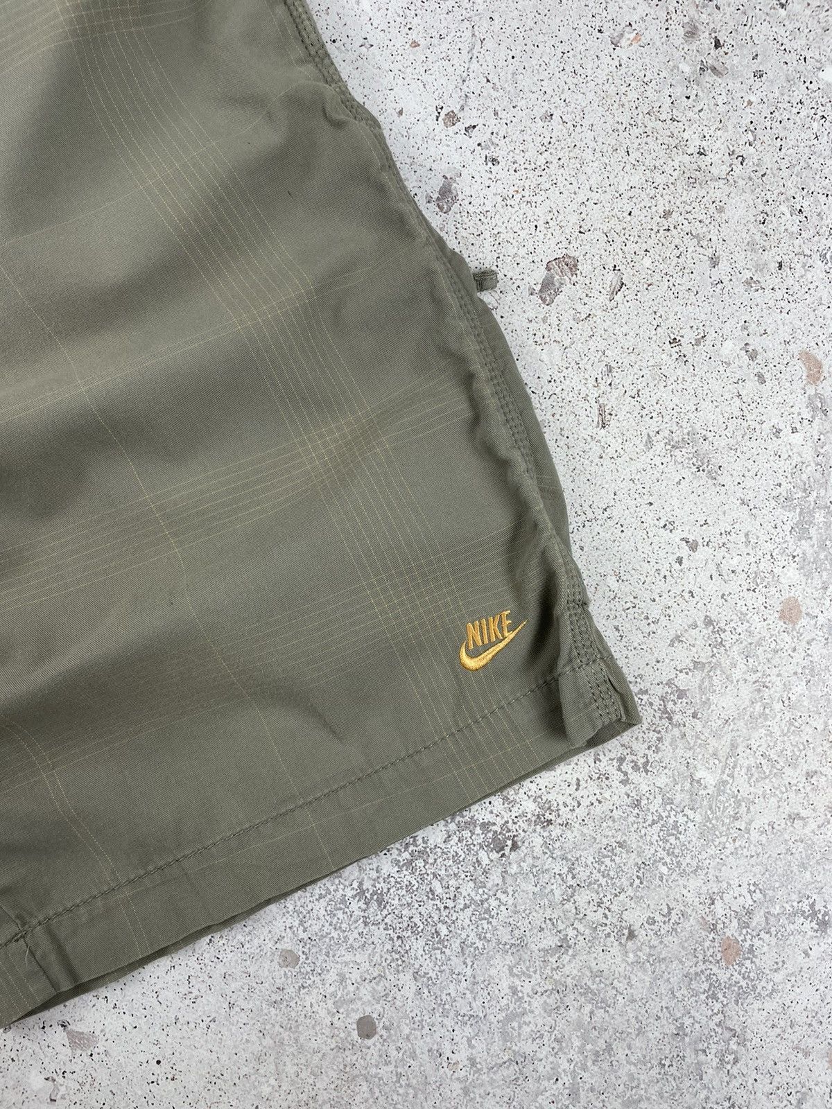 Nike × Vintage Y2k Vintage Nike Cargo Shorts Size 36 Size US 36 / EU 52 - 4 Thumbnail