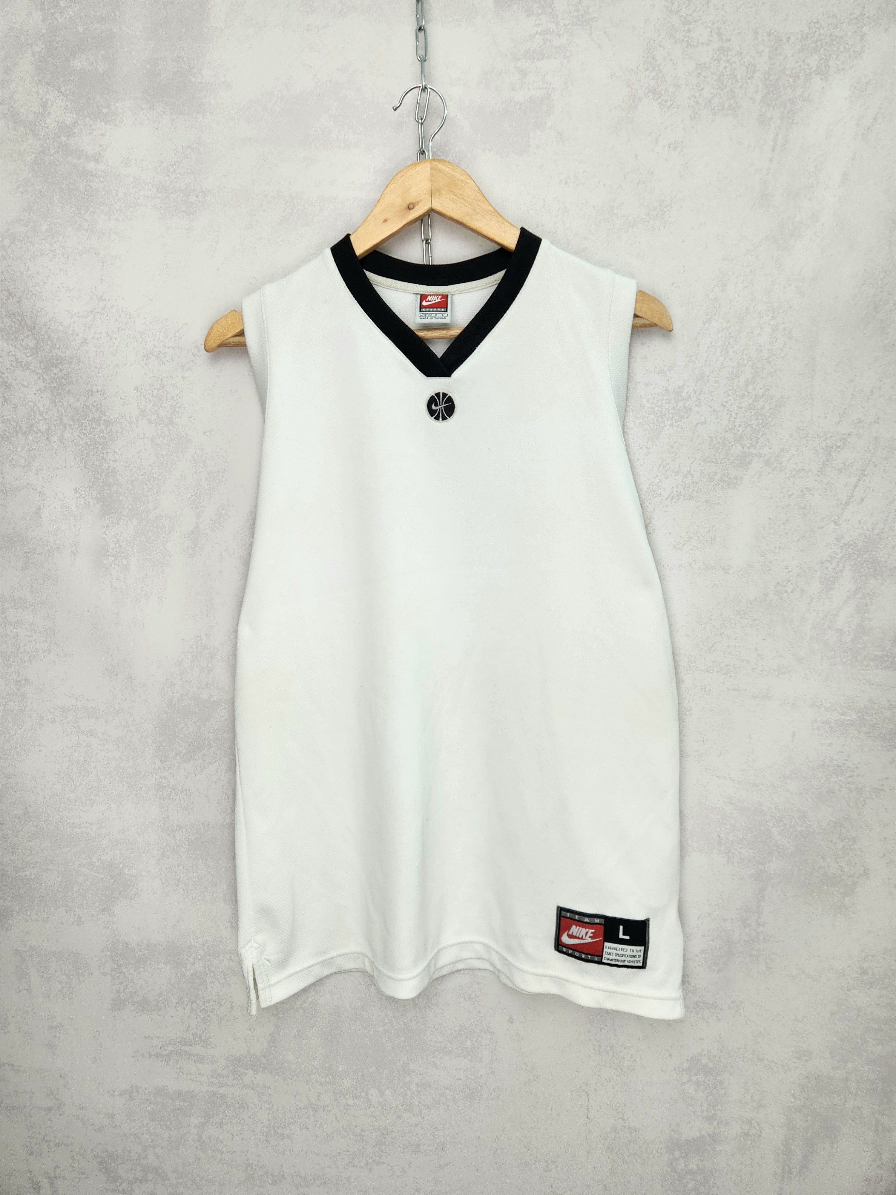 NBA Rare vintage Nike basketball jersey tee Size US L / EU 52-54 / 3 - 1 Thumbnail