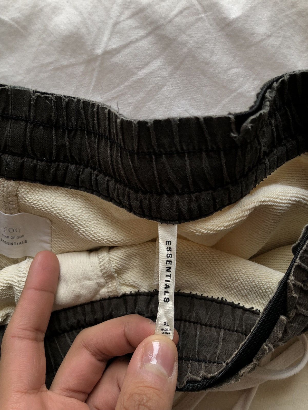 Fear of God OG Fear of God Essentials Cream Logo Shorts Size US 38 / EU 54 - 4 Thumbnail