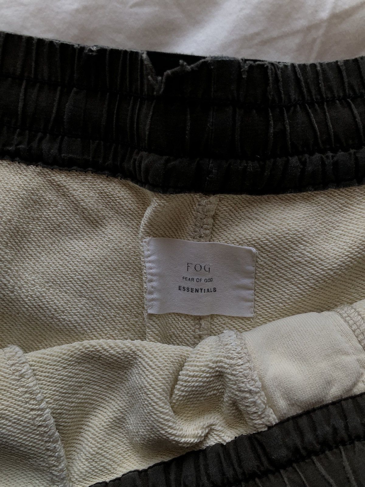 Fear of God OG Fear of God Essentials Cream Logo Shorts Size US 38 / EU 54 - 3 Thumbnail