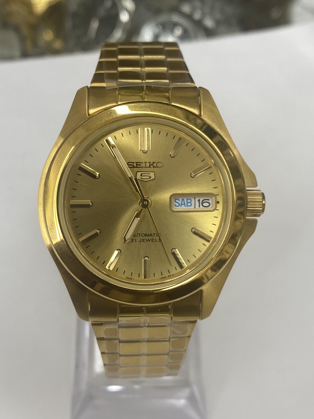 Seiko Seiko Men's Seiko 5 Automatic Gold Dial Size 40 - 2 Thumbnail