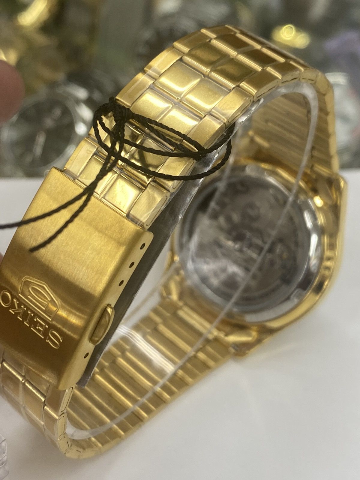 Seiko Seiko Men's Seiko 5 Automatic Gold Dial Size 40 - 10 Thumbnail