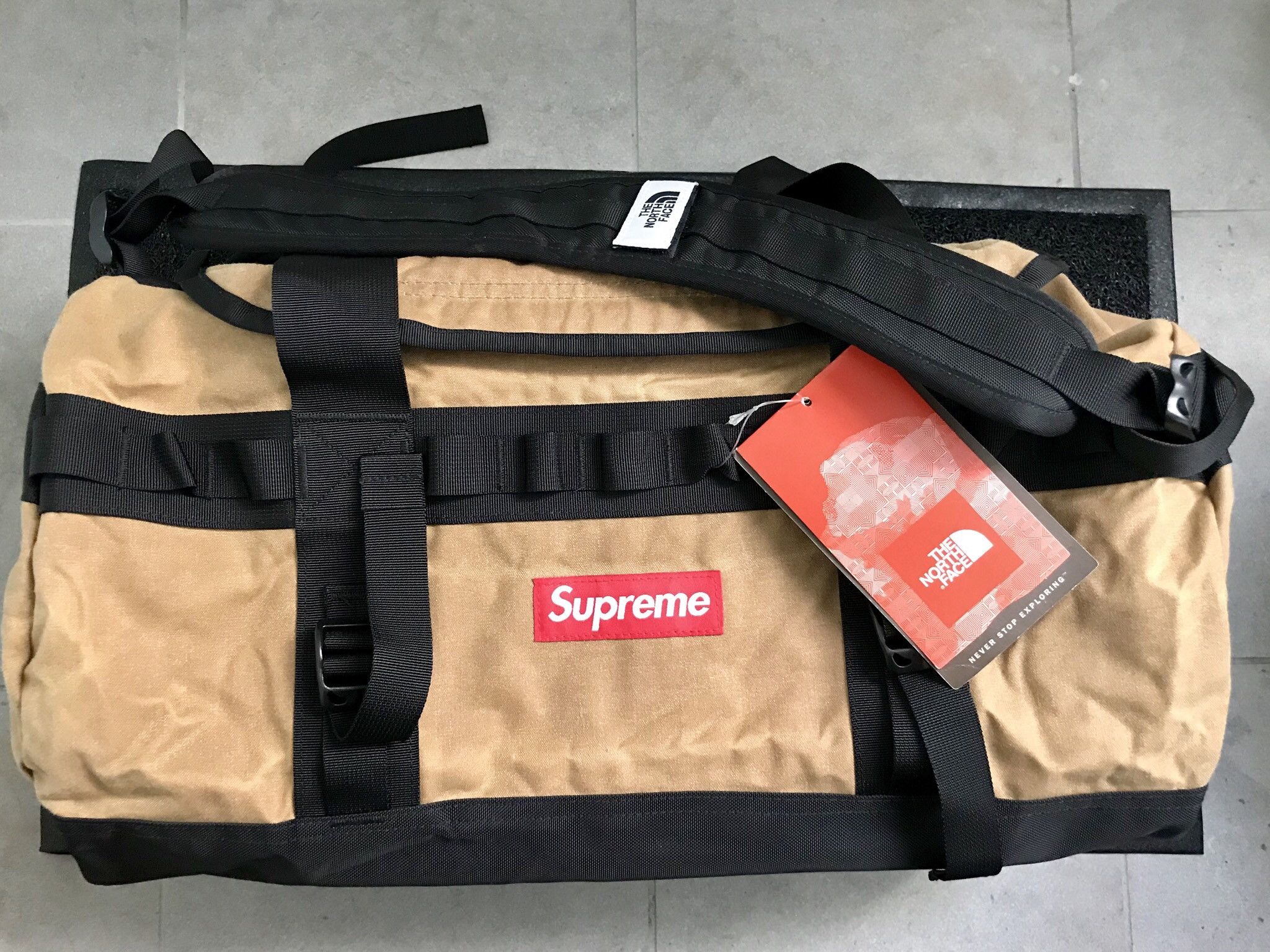 The north face supreme best sale duffle bag