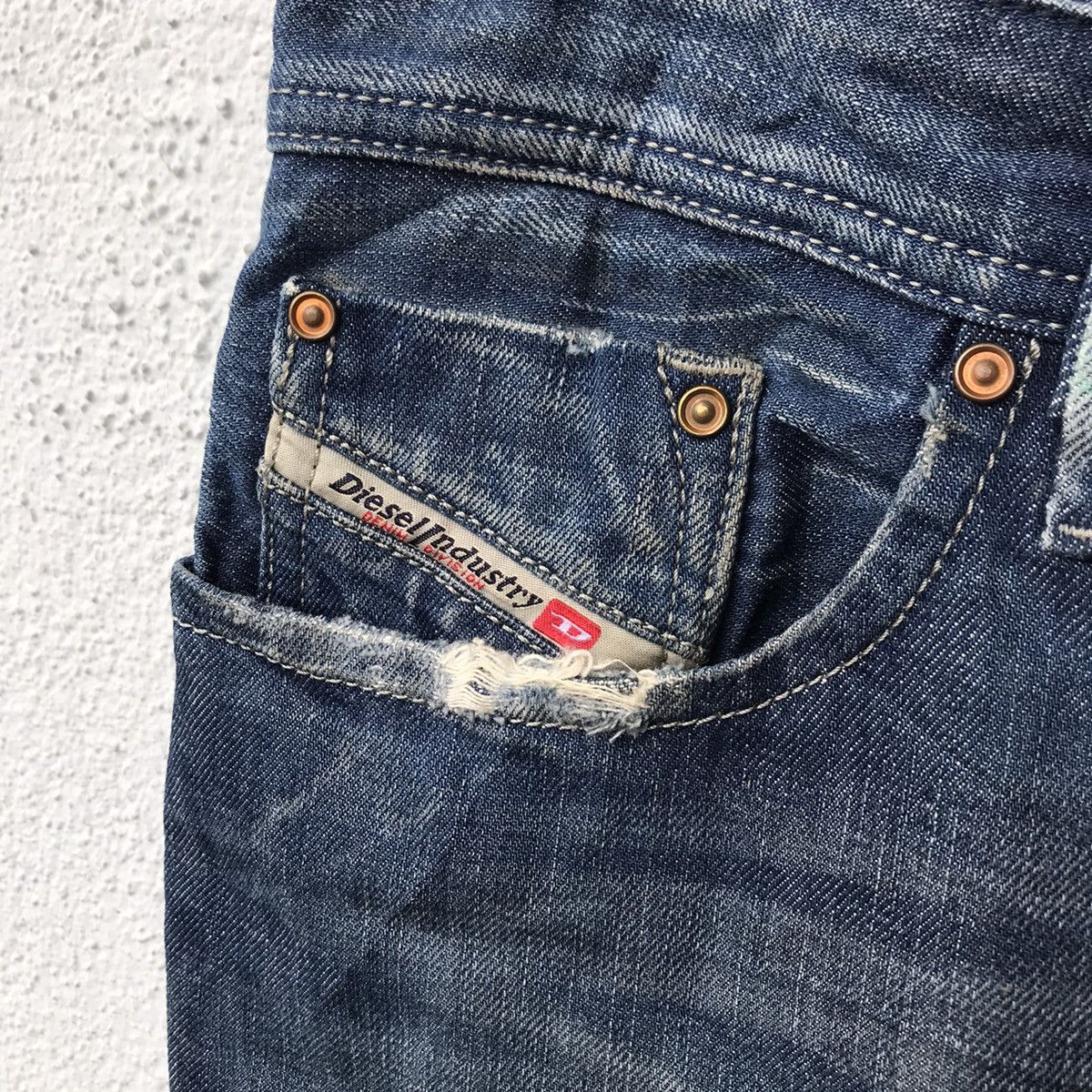 Diesel Vintage Diesel Denim Italy Distressed Jeans Pants Size US 33 - 6 Thumbnail