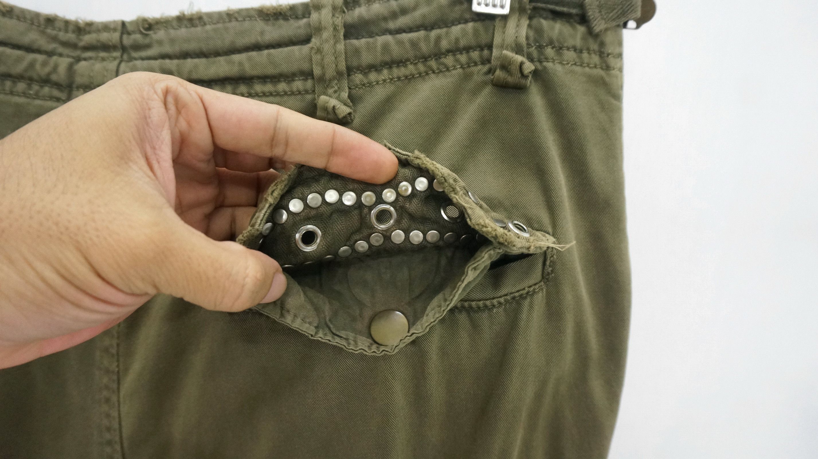 Japanese Brand Vintage🔥 MANGROVE Japan Distressed Studded Cargo Pant Size US 34 / EU 50 - 11 Thumbnail