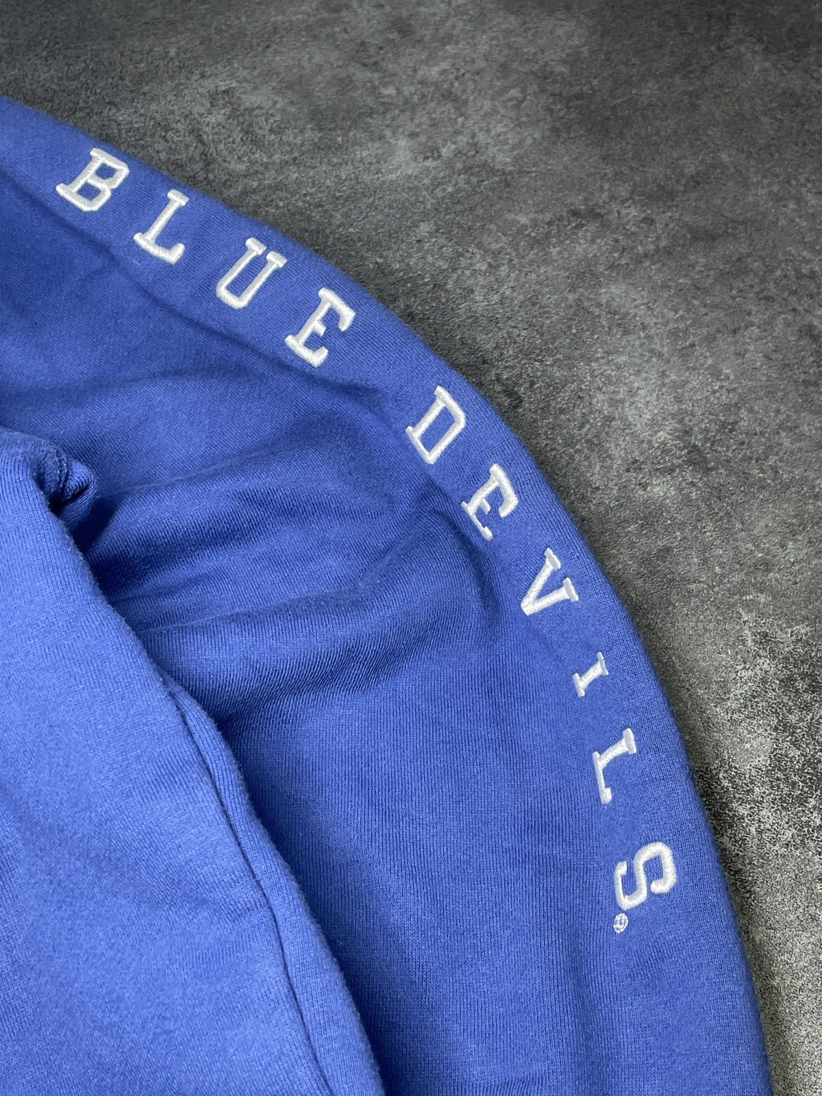 Champion RARE💥Vintage Champion Sweatshirt Spellout Streetwear Rare Size US L / EU 52-54 / 3 - 5 Thumbnail