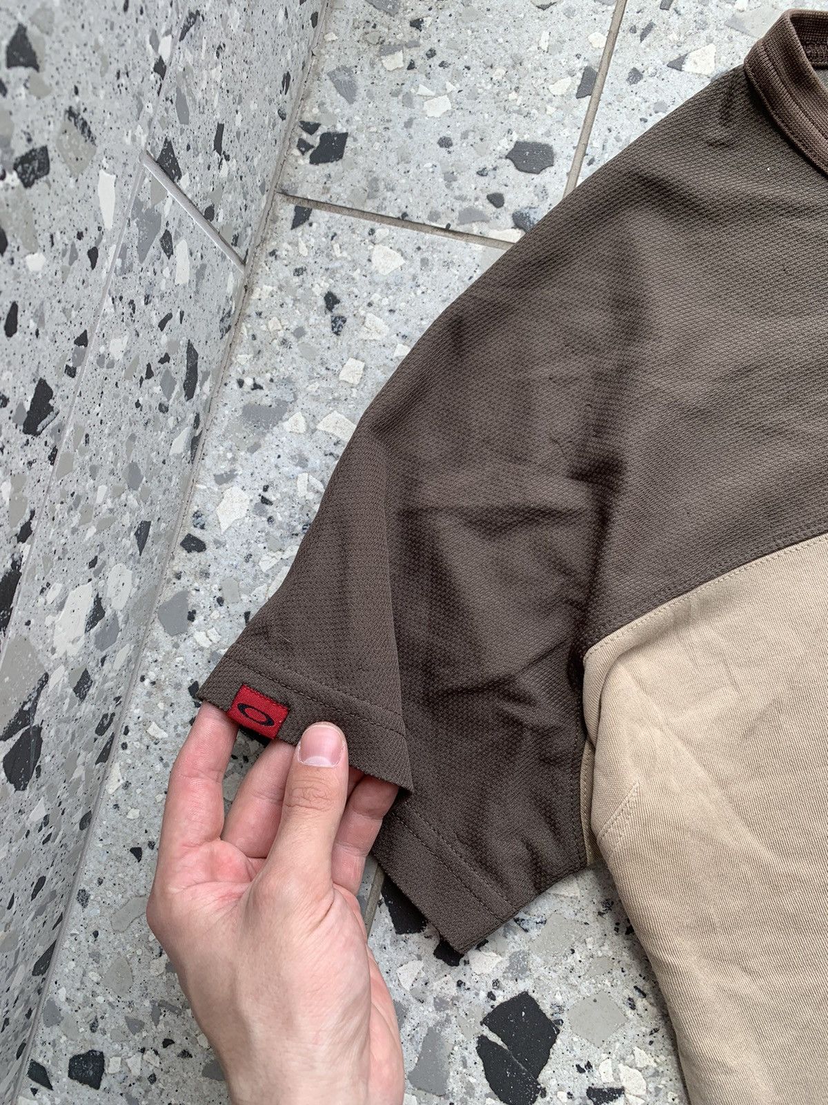 🤎 Oakley Spellout Center Logo Brown Tee Shirt