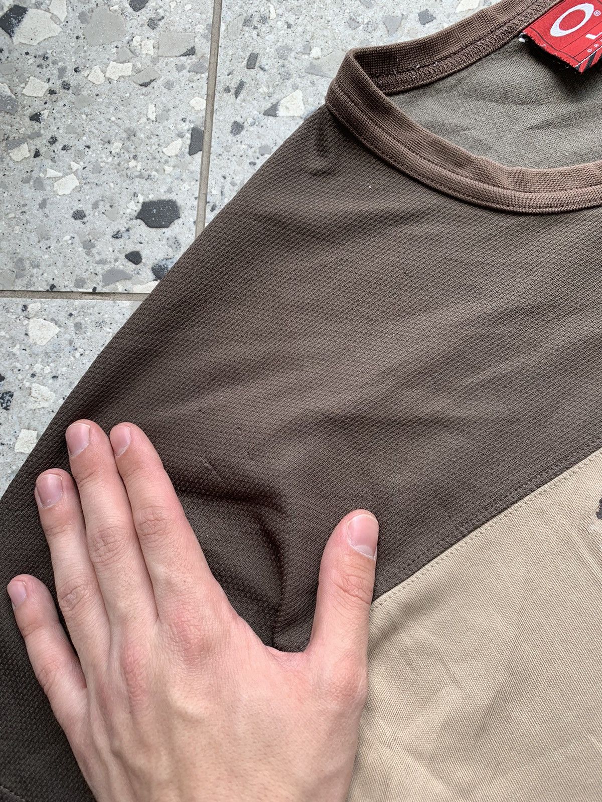 🤎 Oakley Spellout Center Logo Brown Tee Shirt