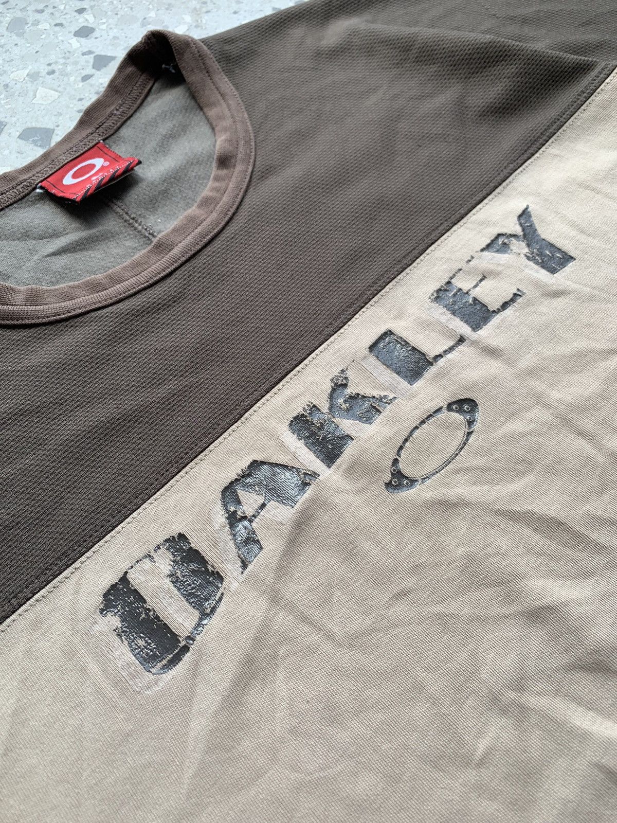 🤎 Oakley Spellout Center Logo Brown Tee Shirt
