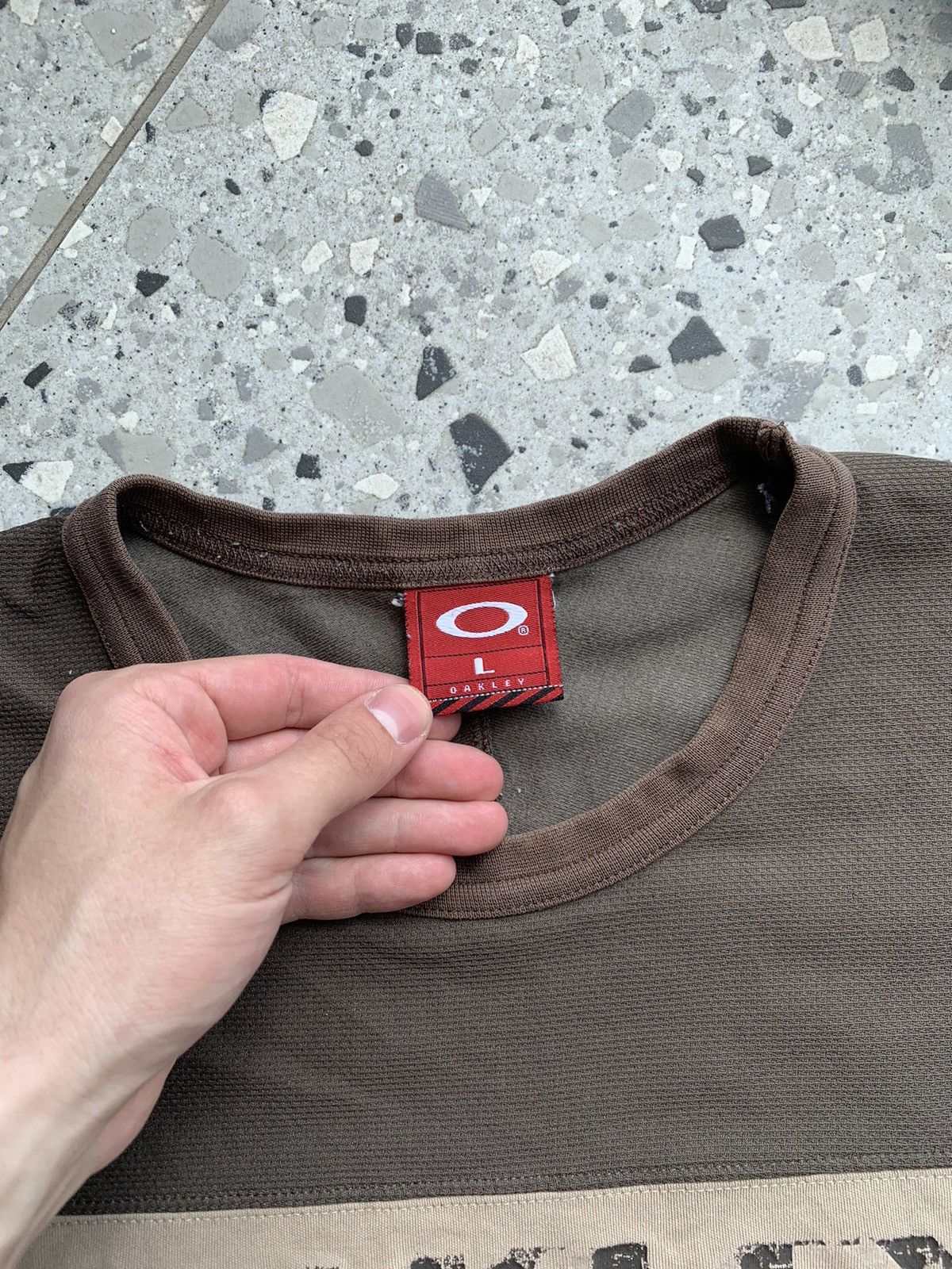 🤎 Oakley Spellout Center Logo Brown Tee Shirt