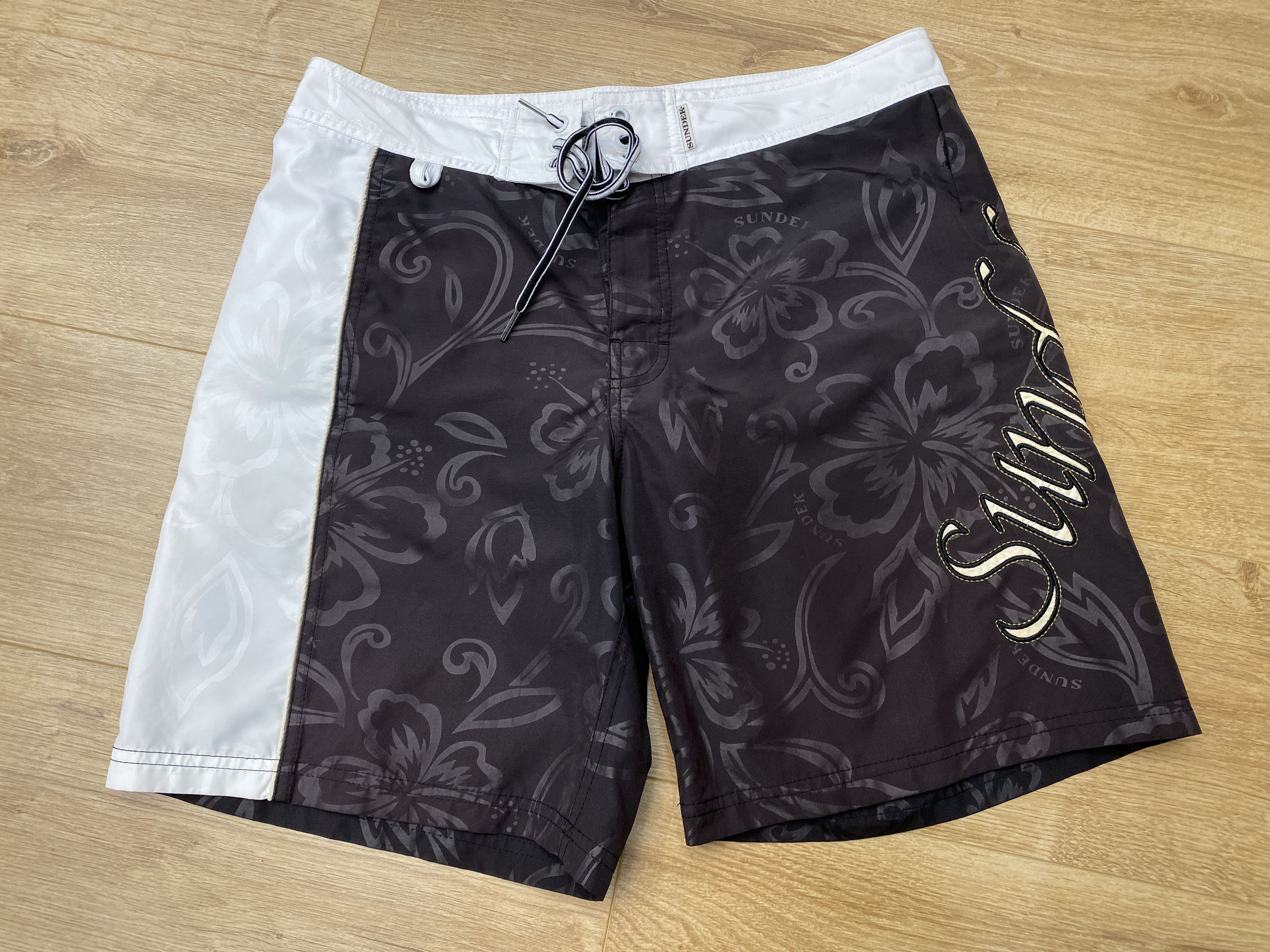 Sundek 50th Anniversary Sundek 32 Floral Shorts Trunks Size 32 S M Size US 32 / EU 48 - 10 Thumbnail