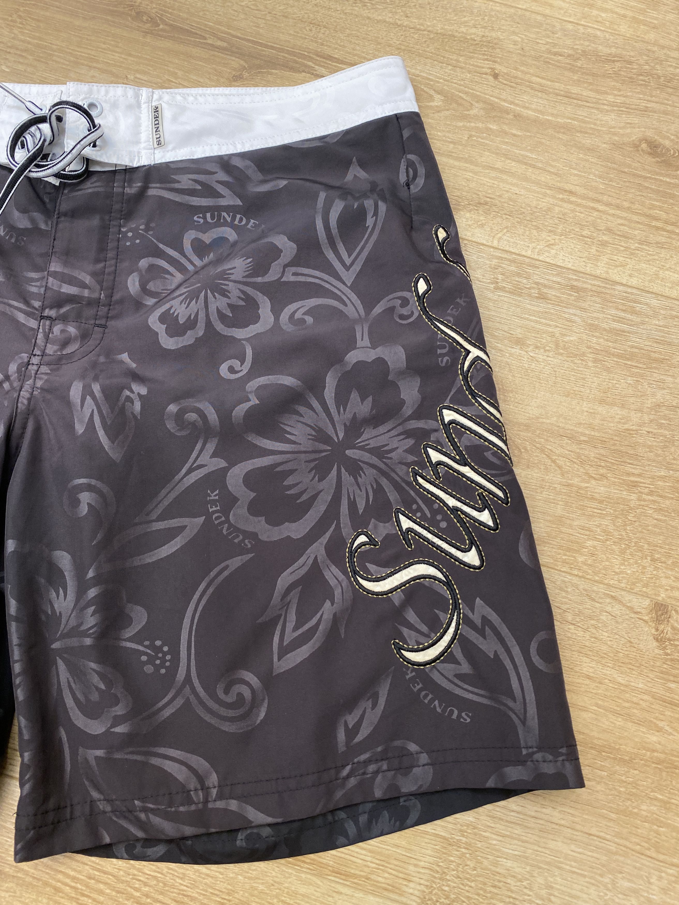 Sundek 50th Anniversary Sundek 32 Floral Shorts Trunks Size 32 S M Size US 32 / EU 48 - 11 Thumbnail