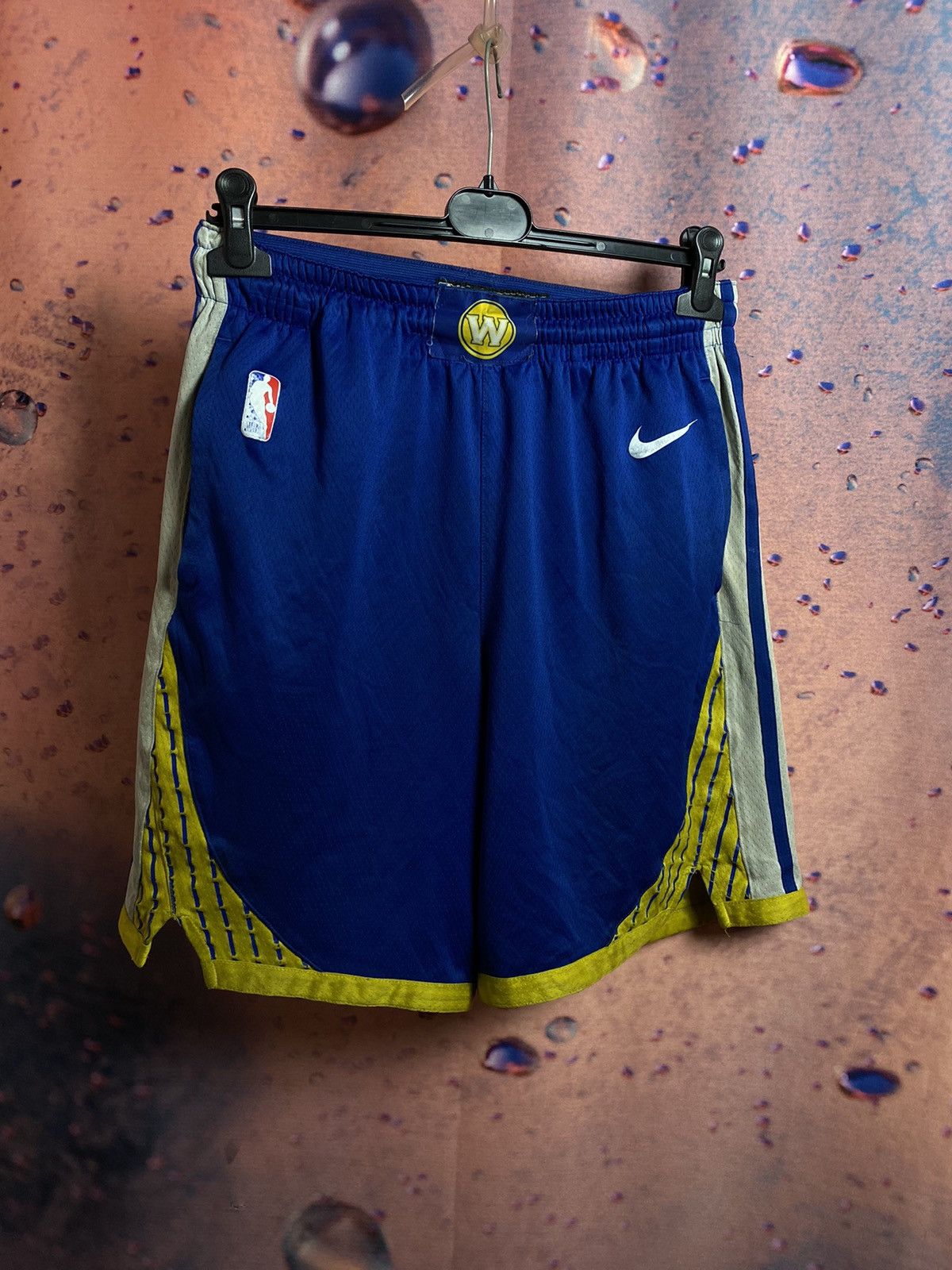 NBA Vintage Nike golden state warriors NBA shorts Size US 34 / EU 50 - 1 Thumbnail