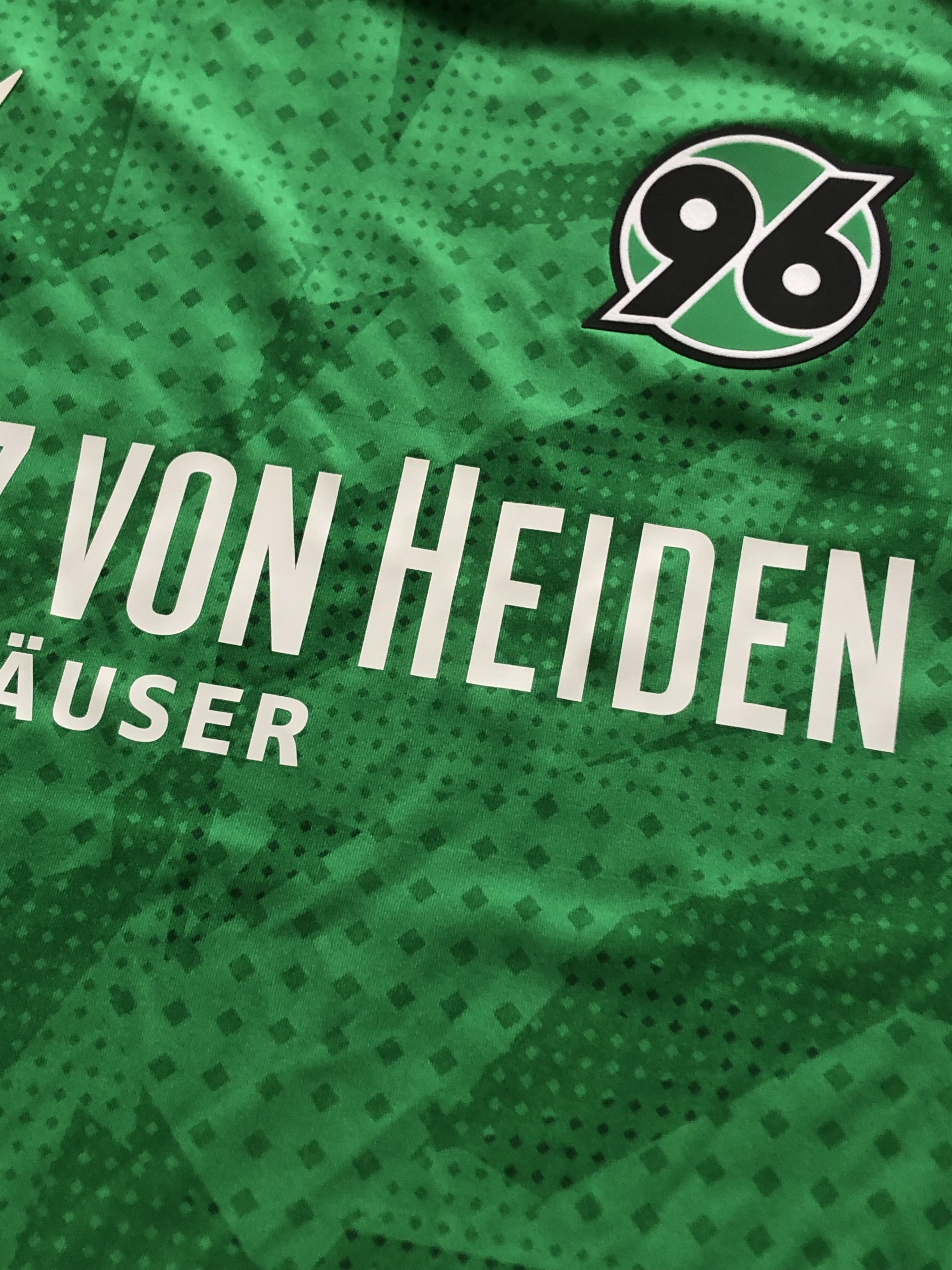 Macron Hannover 96 football shirt 2020 Soccer Tee Y2K Sport Hype Size US XL / EU 56 / 4 - 7 Thumbnail