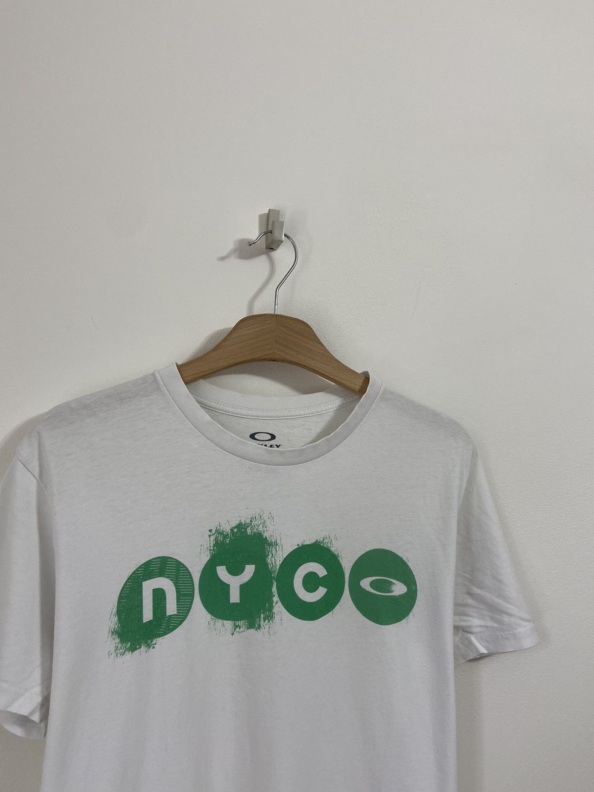 Vintage Oakley vintage T-shirt Size US M / EU 48-50 / 2 - 2 Thumbnail