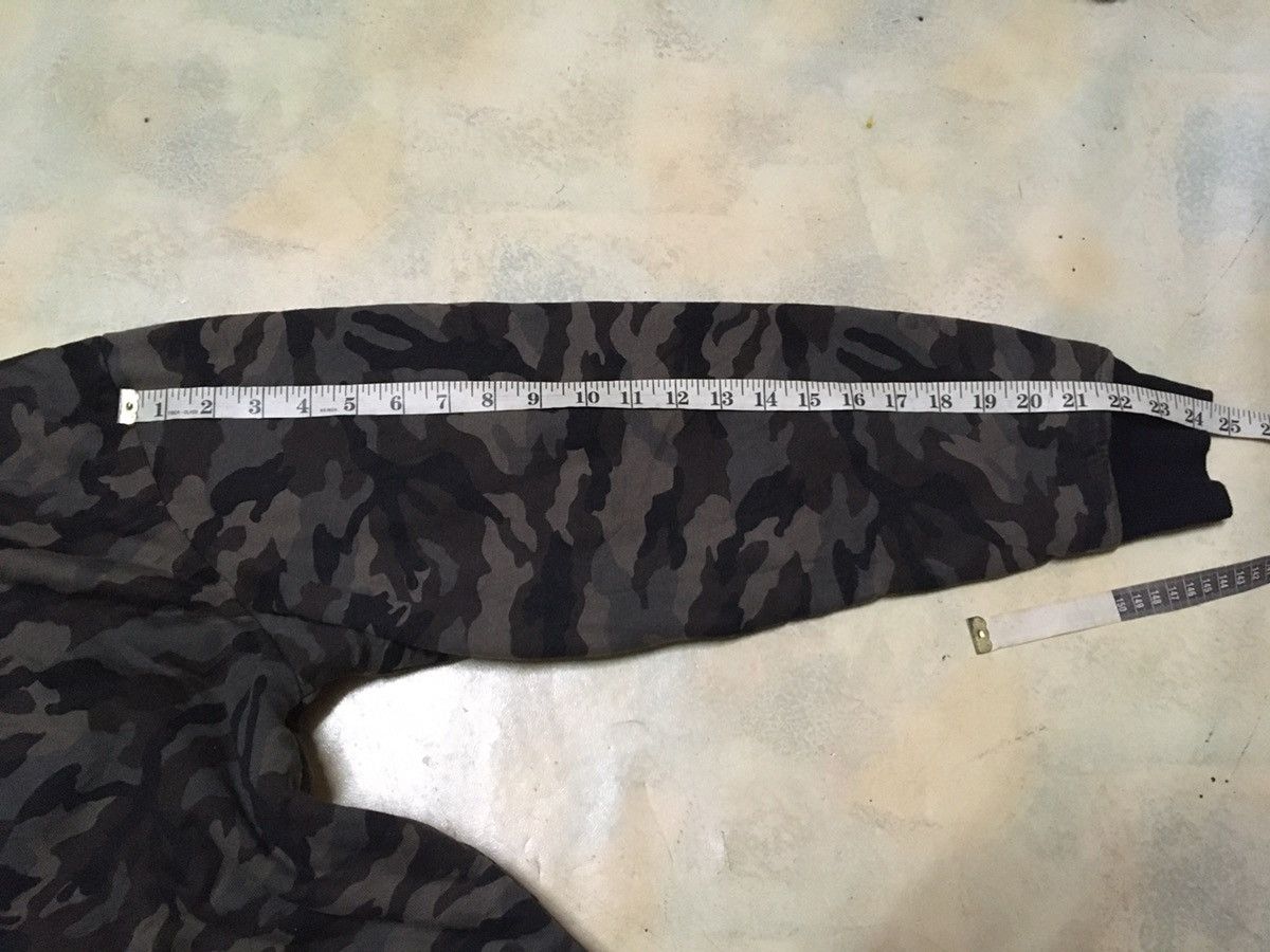 Japanese Brand Japanese Brand Camo Military Army Style Jacket Sweater Size US XL / EU 56 / 4 - 11 Thumbnail