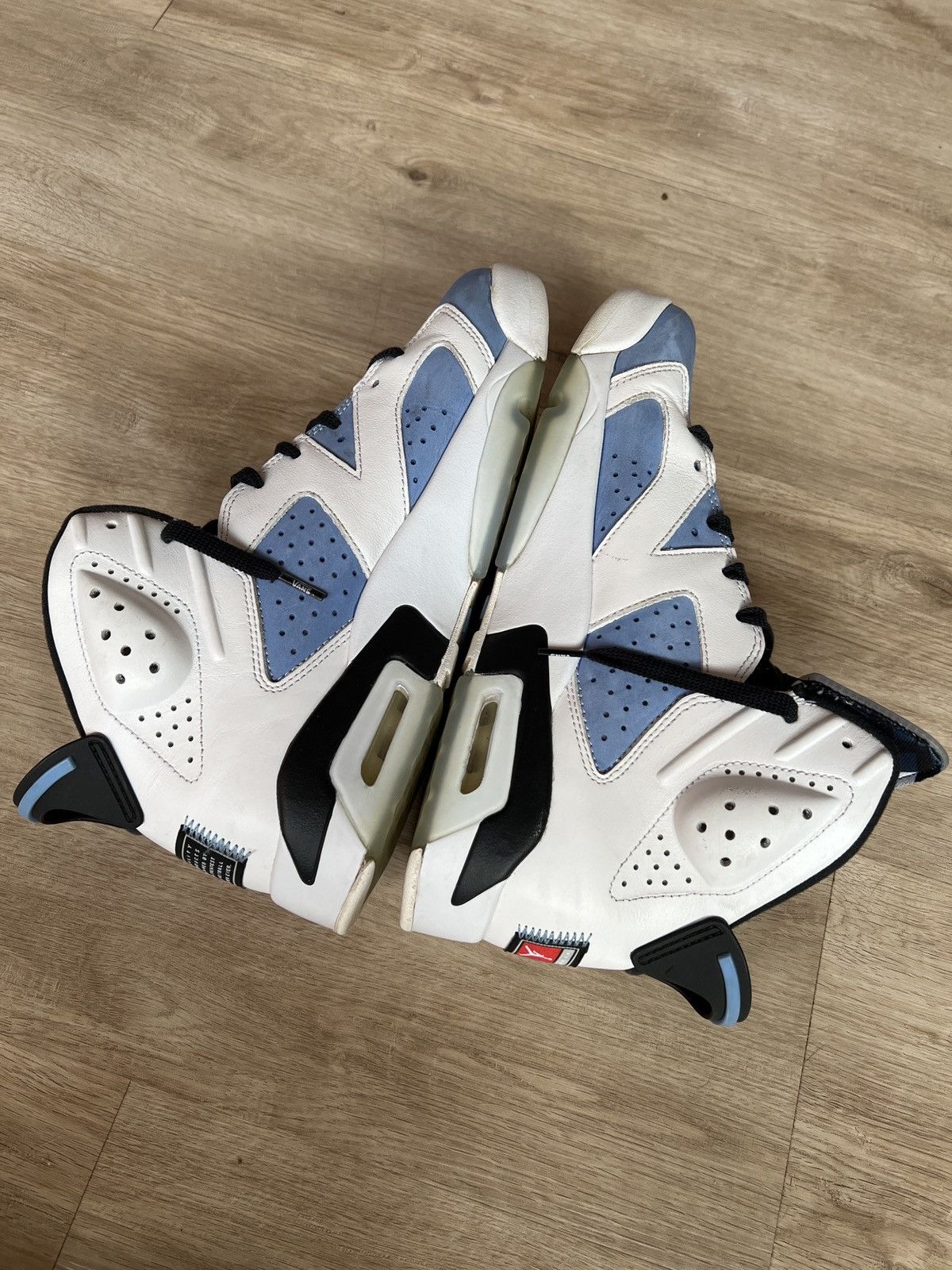 Jordan Brand Jordan Retro 6 UNC Size US 10 / EU 43 - 7 Thumbnail