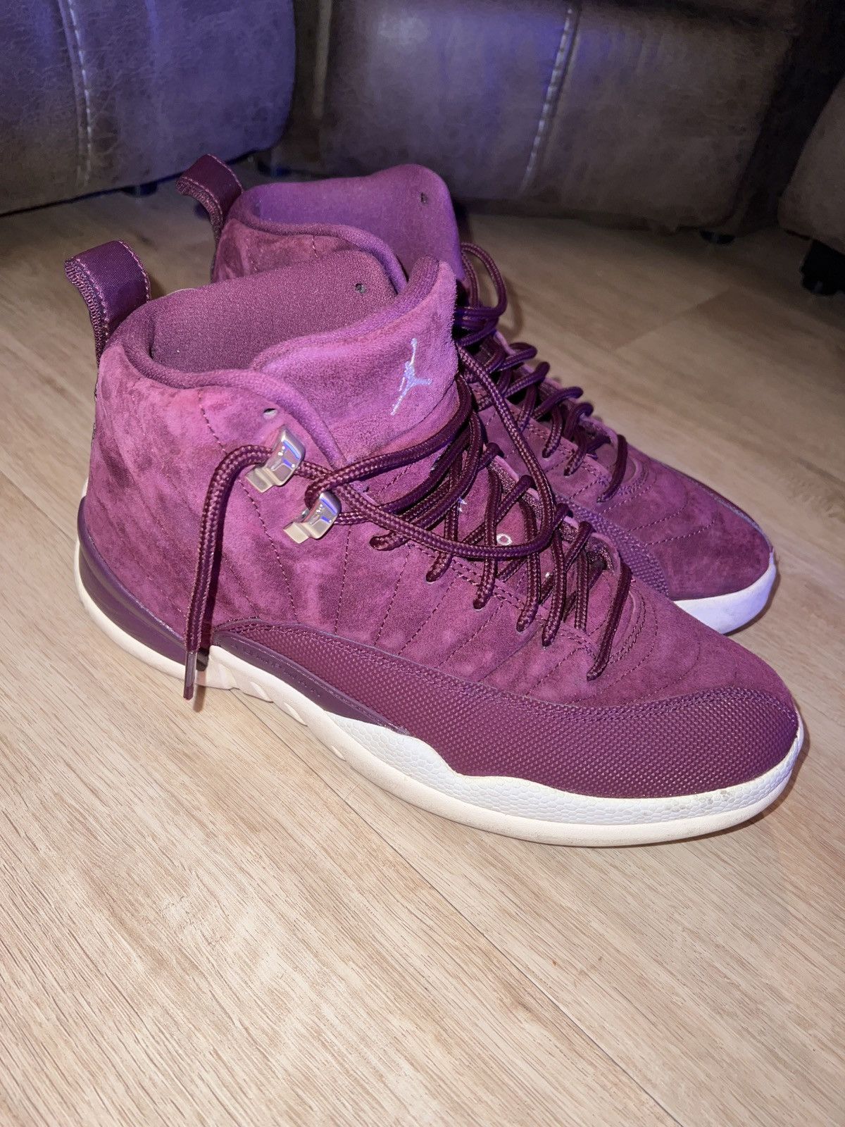 Jordan Brand Jordan Retro 12 Bordeaux Size US 8.5 / EU 41-42 - 2 Thumbnail