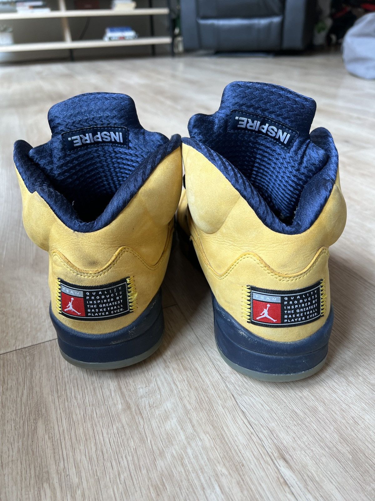 Jordan Brand Jordan Retro 5 Michigan Size US 10.5 / EU 43-44 - 4 Thumbnail