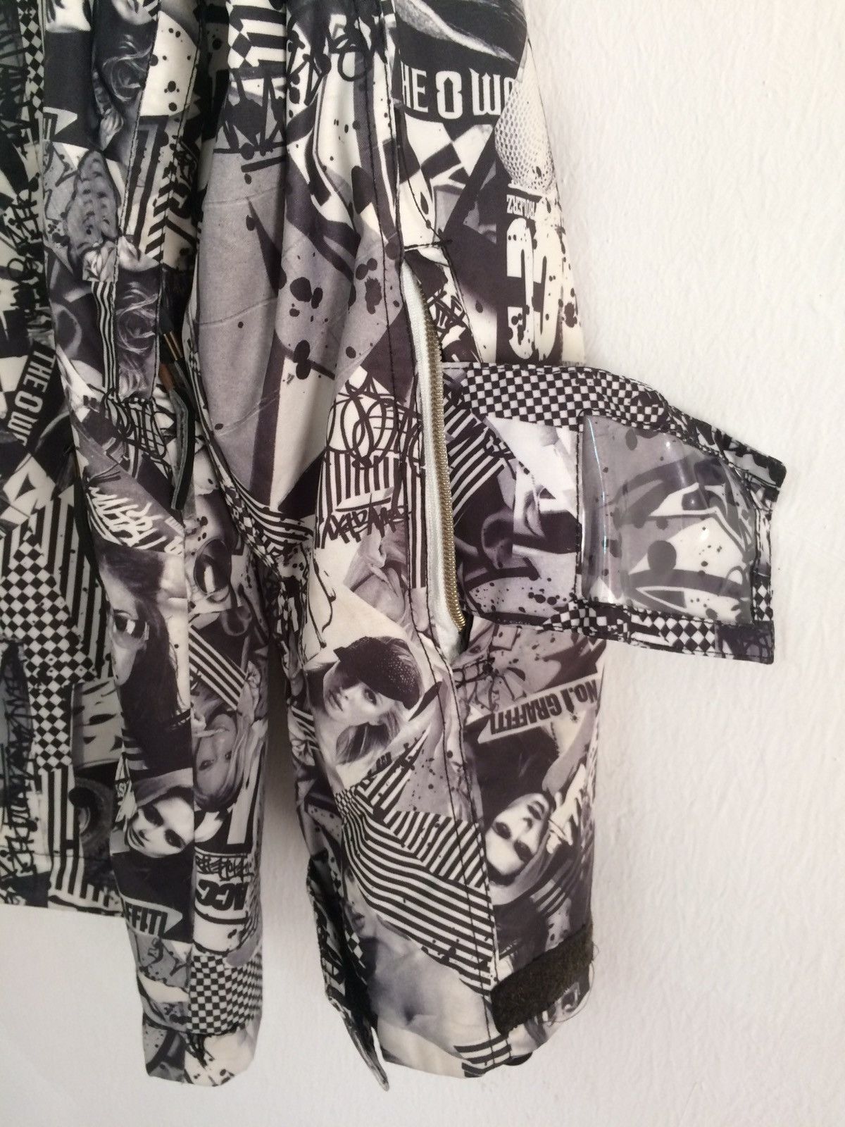 Japanese Brand × Vintage 🔥🔥Asian Can Controlerz Full Print Graffiti Hoodie Jacket Size US L / EU 52-54 / 3 - 7 Thumbnail