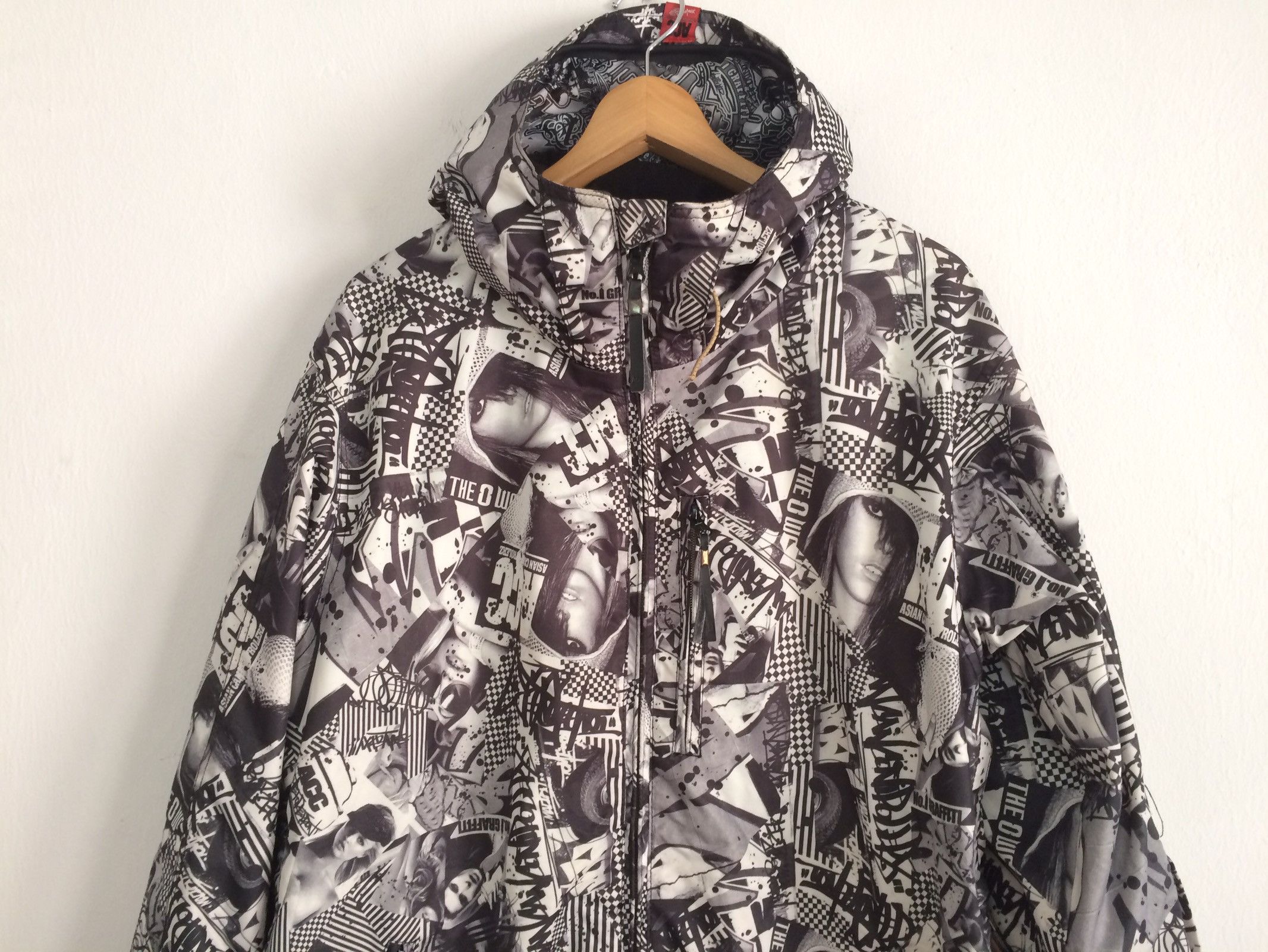 Japanese Brand × Vintage 🔥🔥Asian Can Controlerz Full Print Graffiti Hoodie Jacket Size US L / EU 52-54 / 3 - 5 Thumbnail