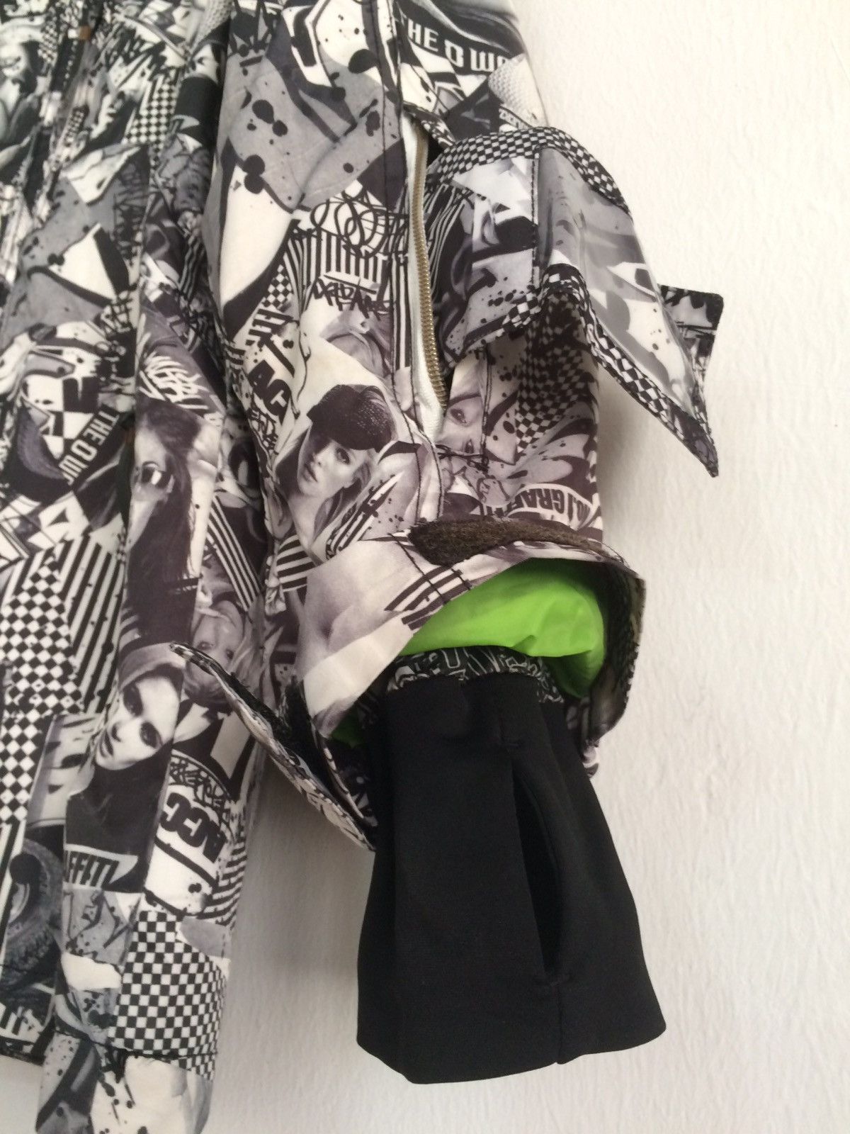 Japanese Brand × Vintage 🔥🔥Asian Can Controlerz Full Print Graffiti Hoodie Jacket Size US L / EU 52-54 / 3 - 8 Thumbnail