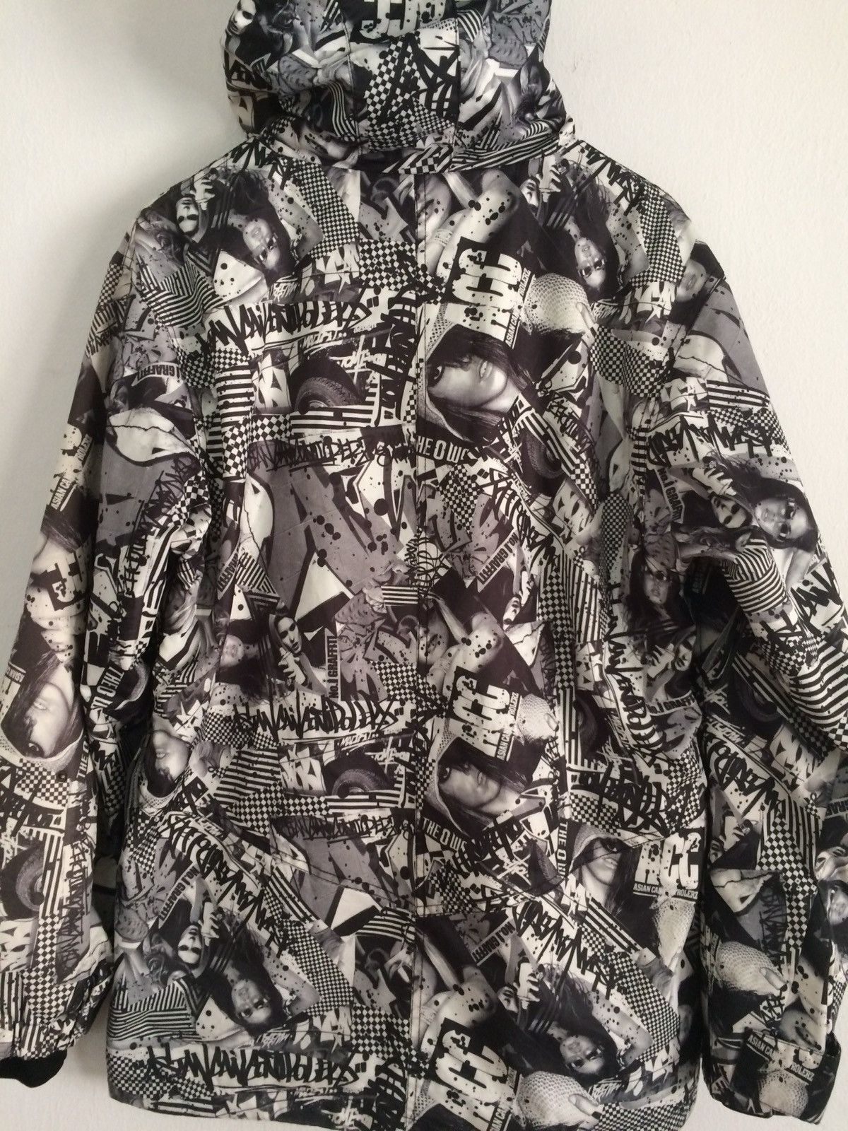 Japanese Brand × Vintage 🔥🔥Asian Can Controlerz Full Print Graffiti Hoodie Jacket Size US L / EU 52-54 / 3 - 12 Thumbnail