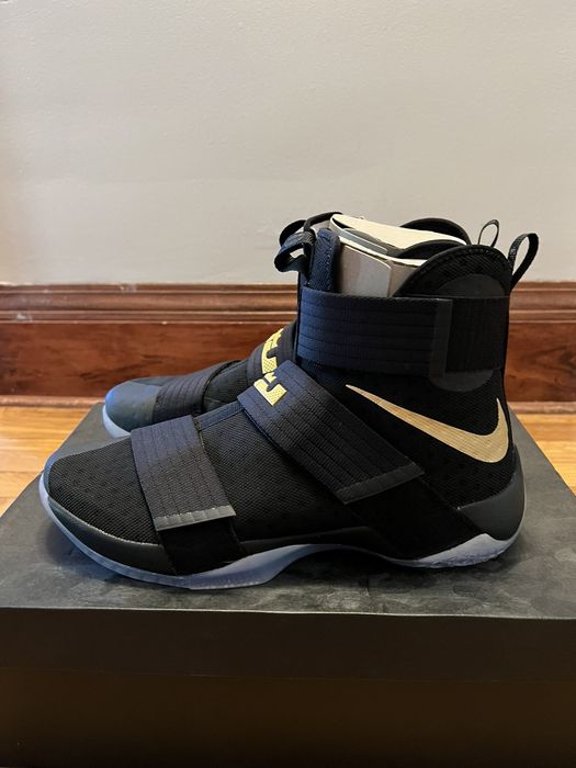 Lebron zoom soldier 2024 10 black gold ('id)