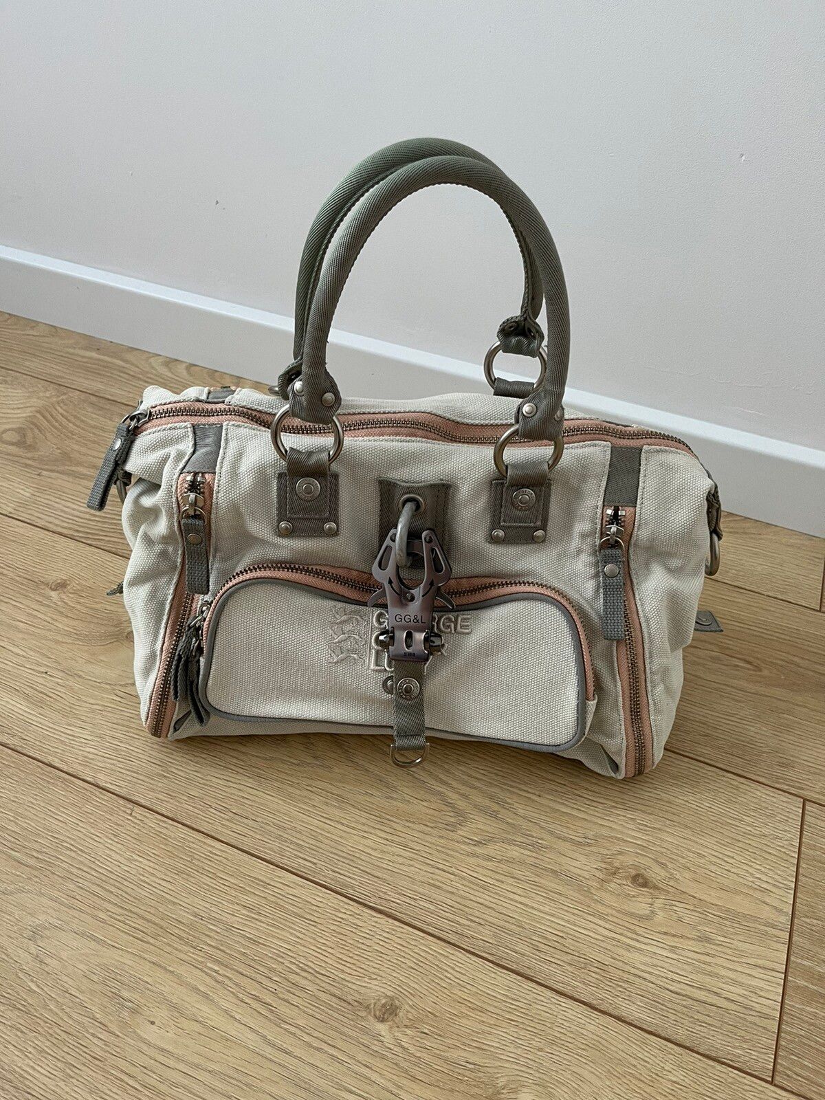 Pre-owned Avant Garde George Gina & Lucy Bag In Cream/olive/green