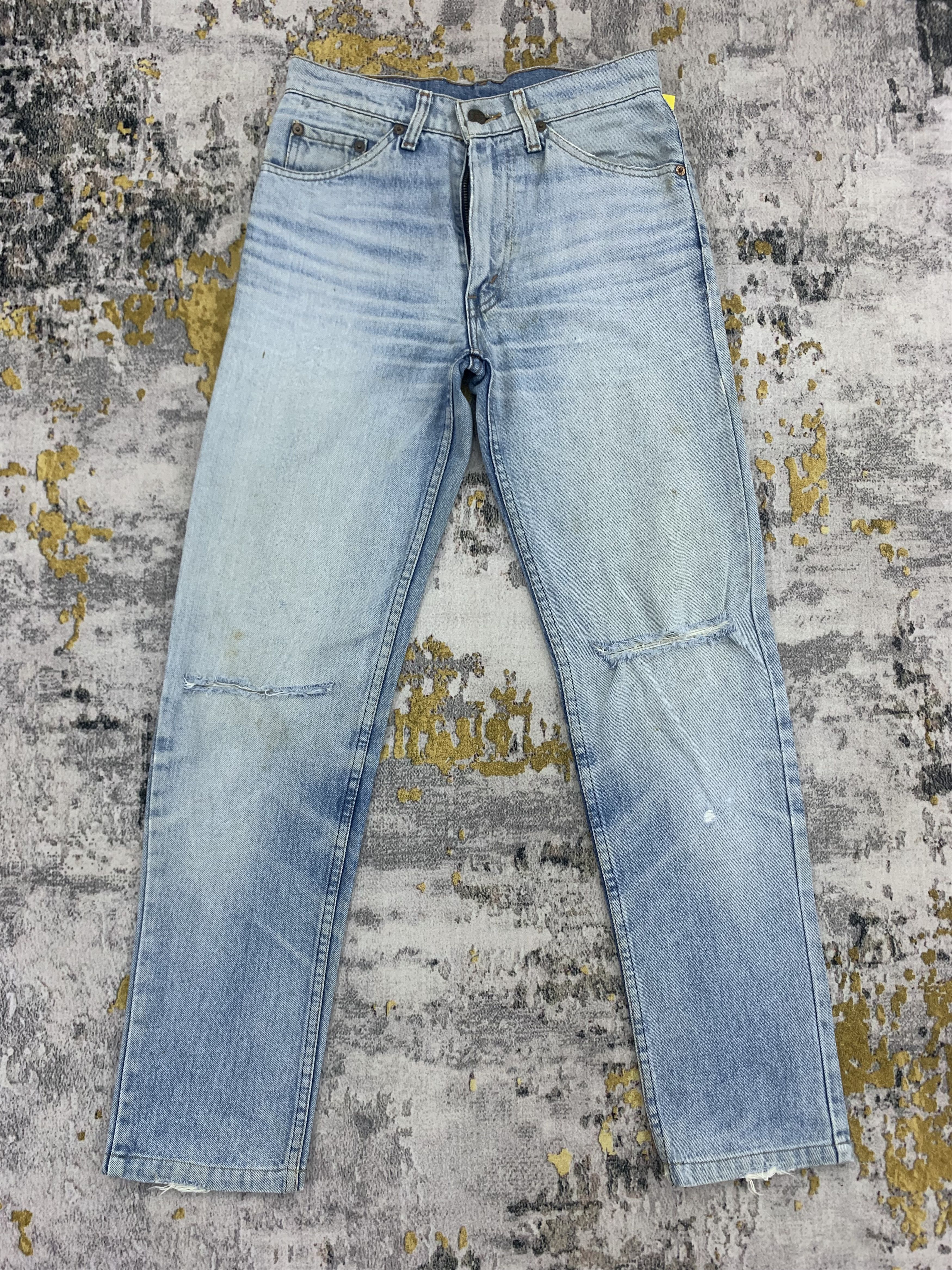 image of Distressed Denim x Levis Vintage Levi's Denim 27X29 Distressed Dirty in Blue, Men's