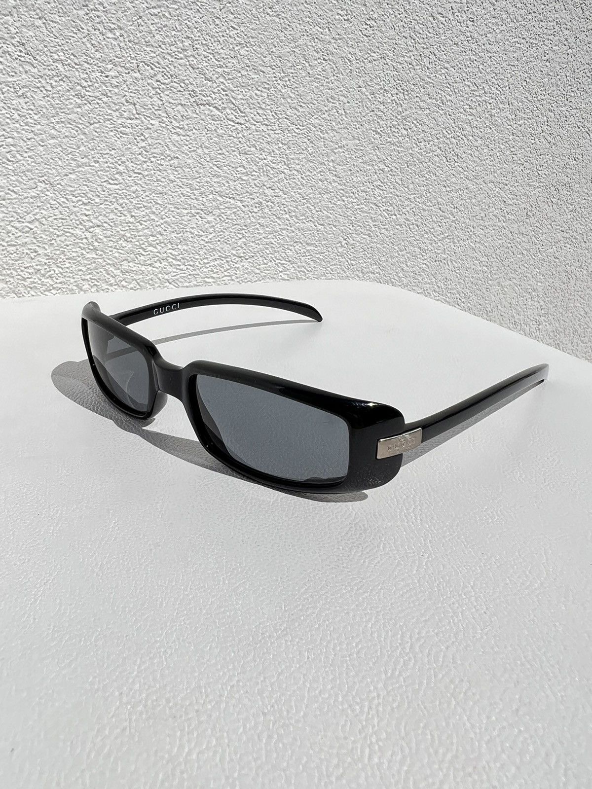 Sunglasses Gucci Black in Plastic - 39708258