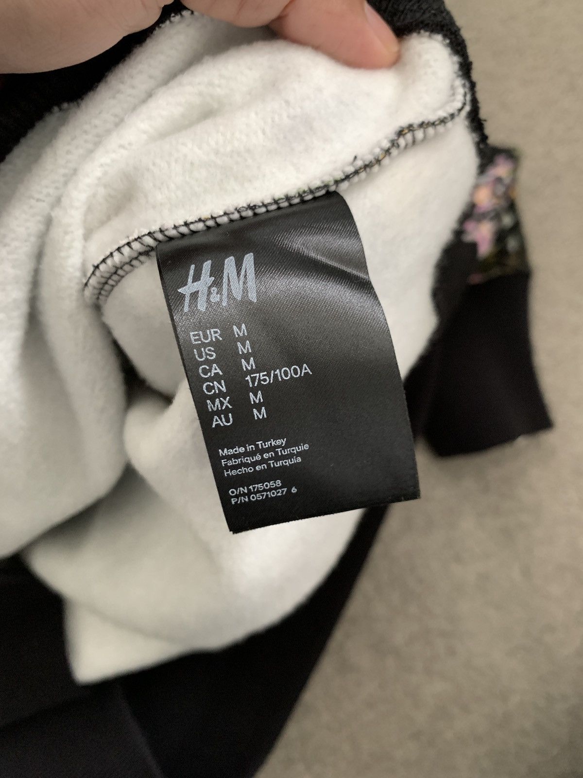 Erdem × H&M 🔥 ERDEM X H&M floral hoodie 🔥 Size US M / EU 48-50 / 2 - 7 Thumbnail