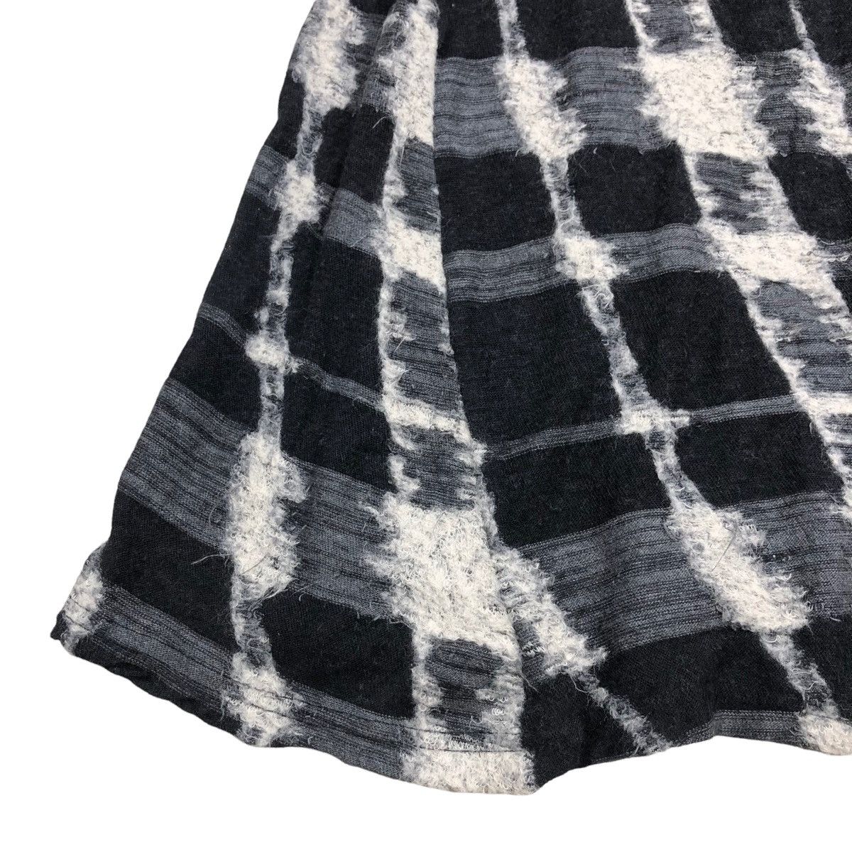 Issey Miyake Vintage Plantation Checkered Pattern Midi Skirt Issey Miyake Size 28" / US 6 / IT 42 - 4 Thumbnail