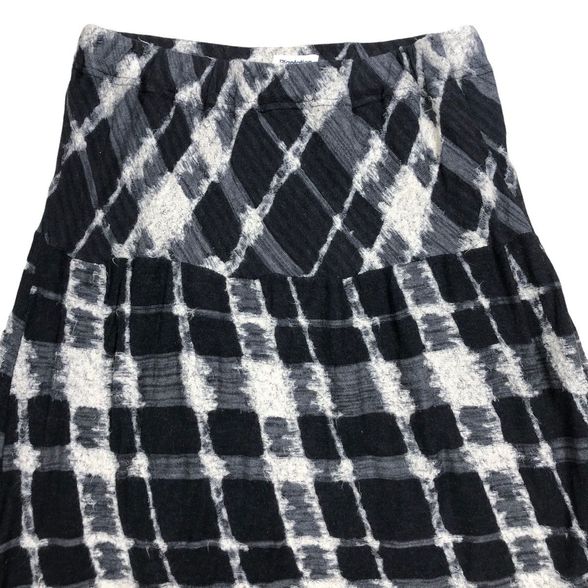 Issey Miyake Vintage Plantation Checkered Pattern Midi Skirt Issey Miyake Size 28" / US 6 / IT 42 - 5 Thumbnail