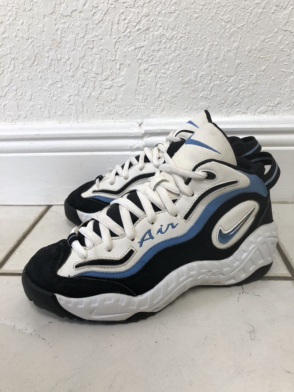 Nike Vintage 1996 Nike Air Groovin Uptempo Size 7.5 | Grailed