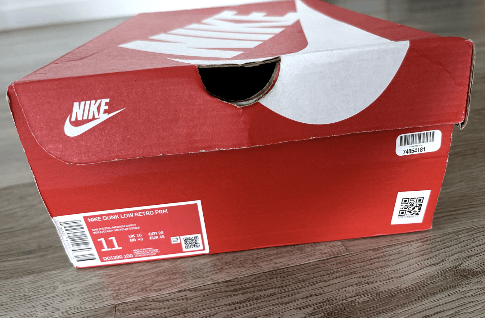 Nike Nike Dunk Low Pro Premium Medium Curry Size 11 Worn Once Size US 11 / EU 44 - 2 Thumbnail