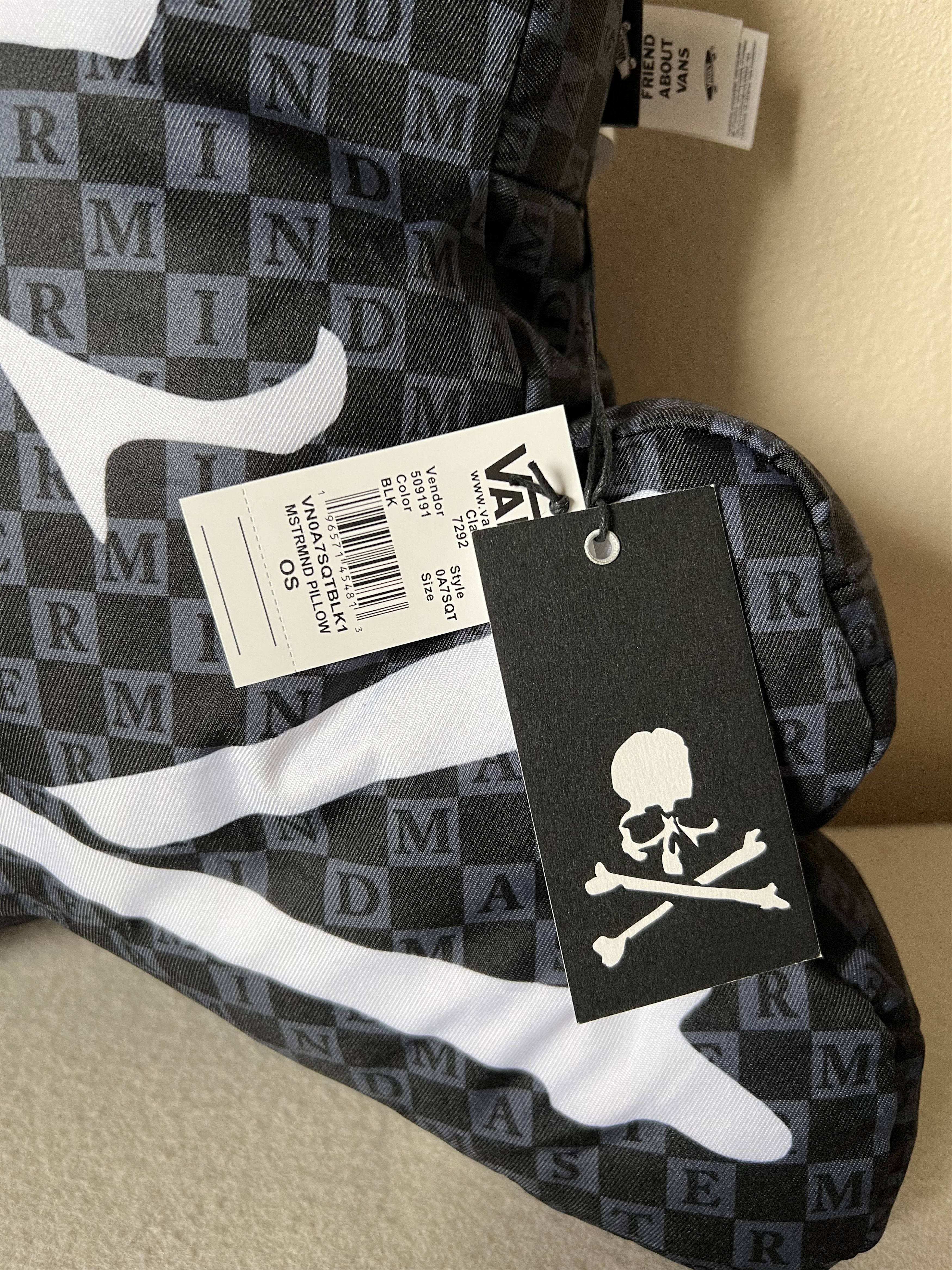 Mastermind Japan × Vans Mastermind Japan Vans Vault Skull Pillow Cushion Size ONE SIZE - 3 Thumbnail