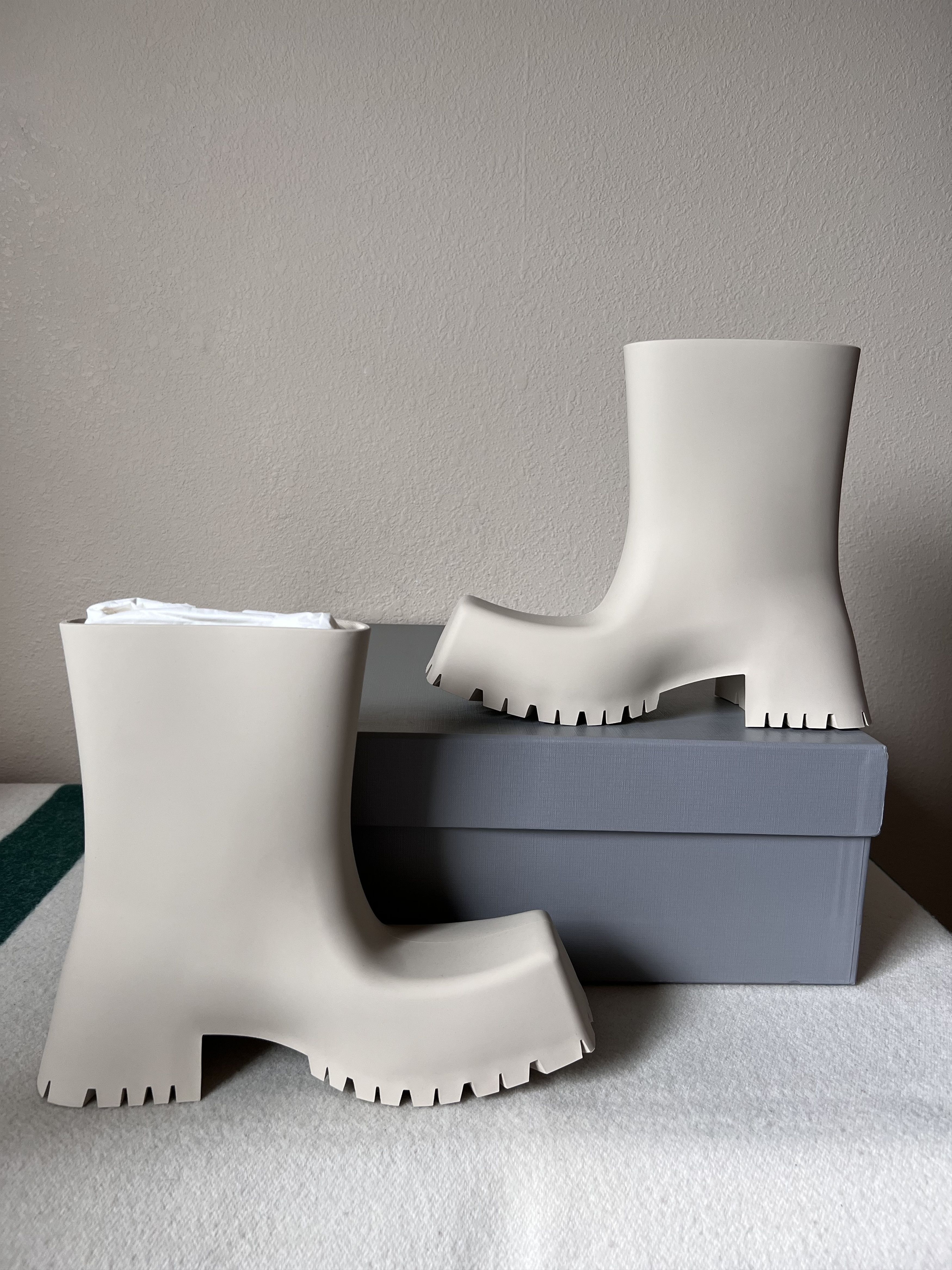 Balenciaga Balenciaga Rubber Trooper Boots in Beige Size US 6 / IT 36 - 3 Thumbnail