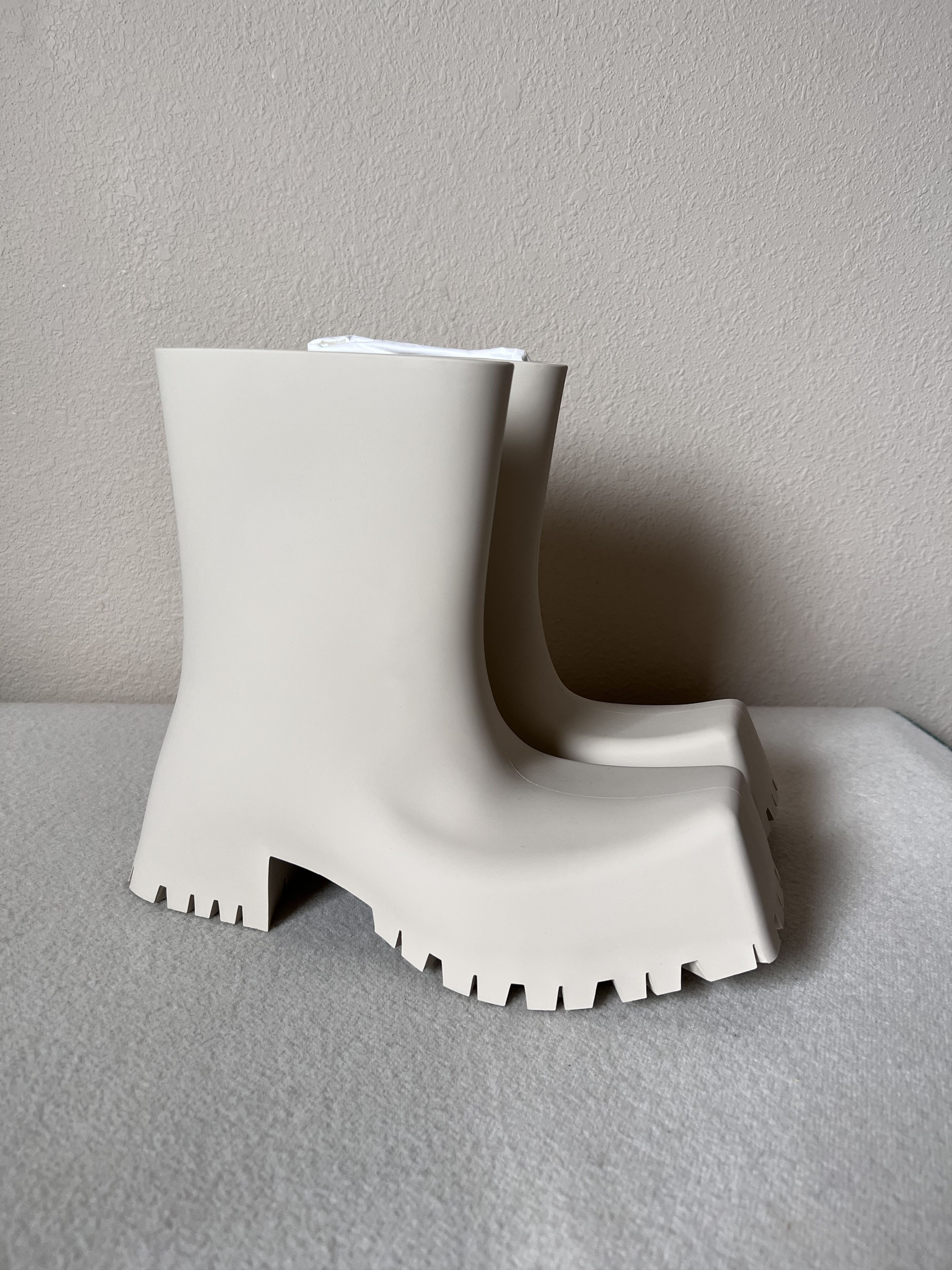 Balenciaga Balenciaga Rubber Trooper Boots in Beige Size US 6 / IT 36 - 1 Thumbnail